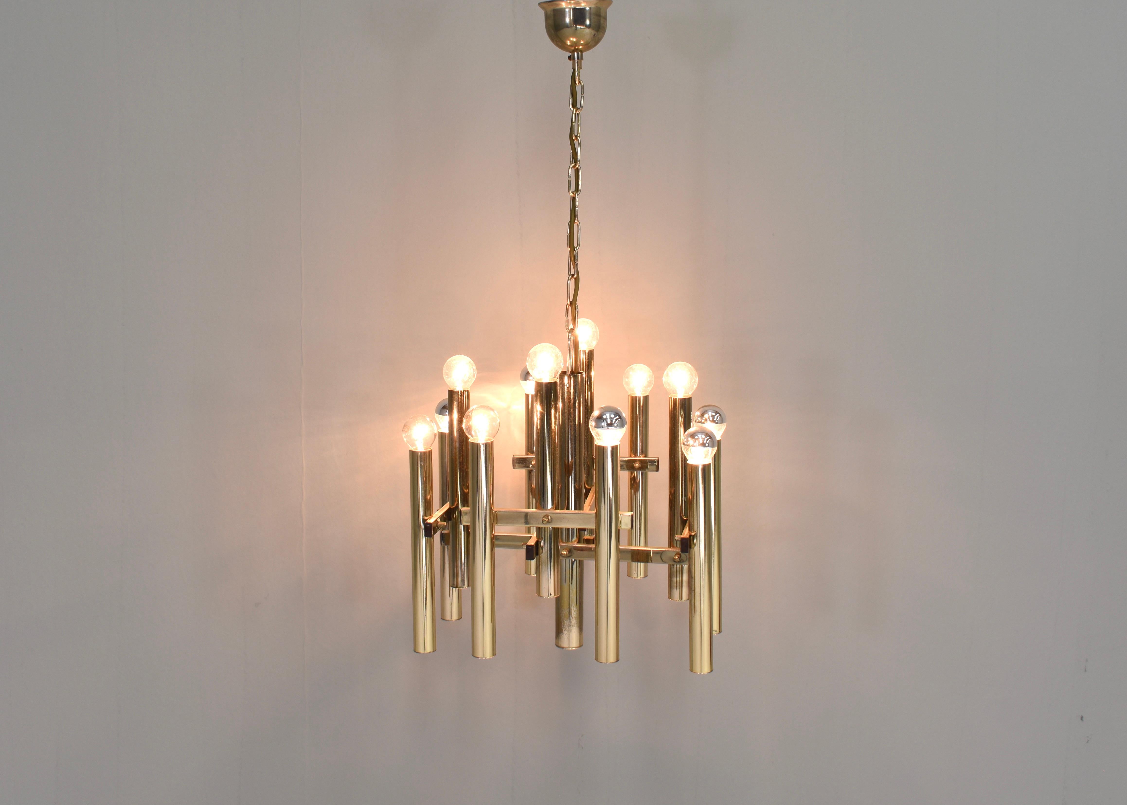 Gaetano Sciolari Chandelier 12 Spot Brass Pendant Lamp, Italy, circa 1970 In Good Condition For Sale In Pijnacker, Zuid-Holland
