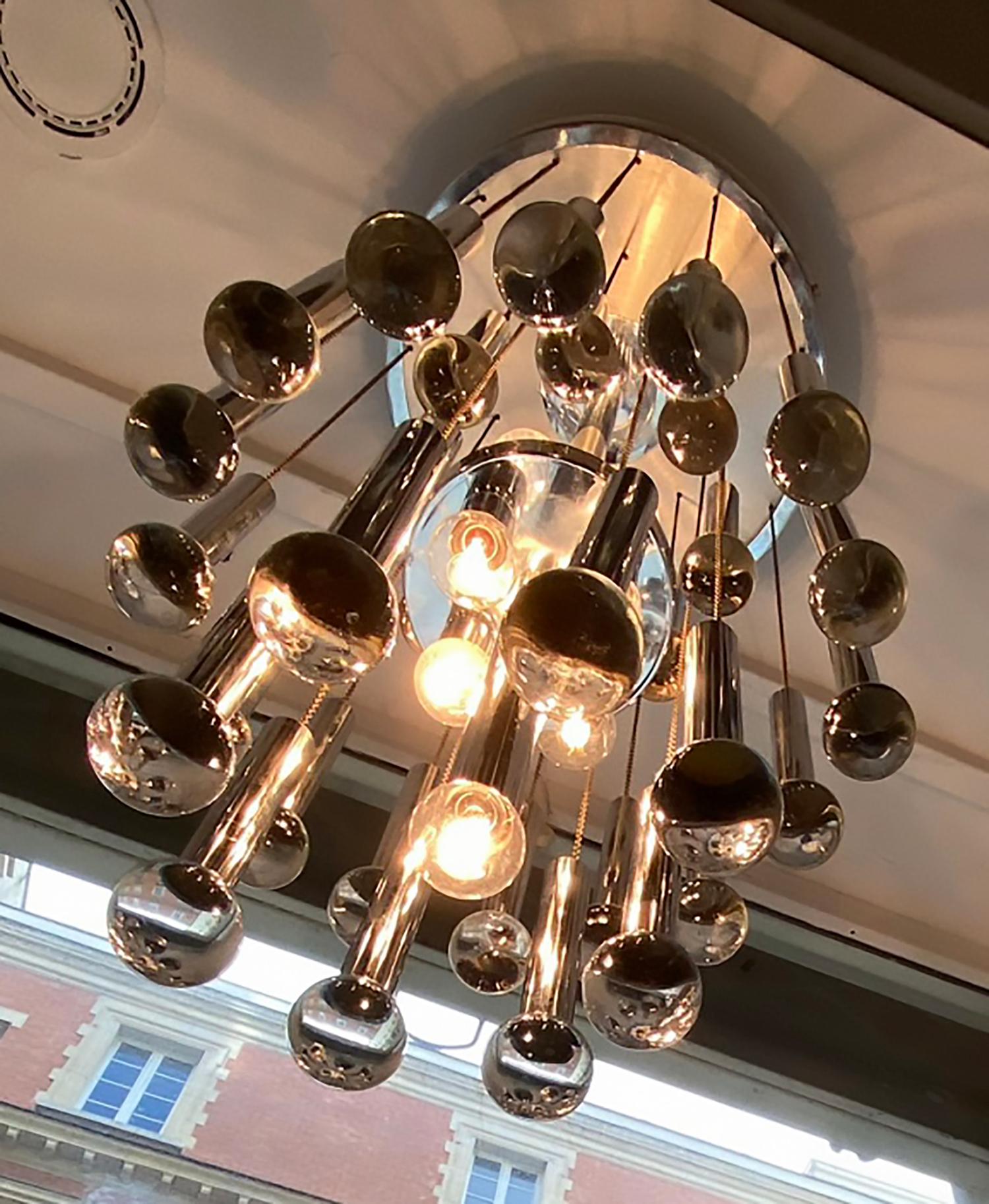 Late 20th Century Gaetano Sciolari Chrome Glass Ball Chandelier