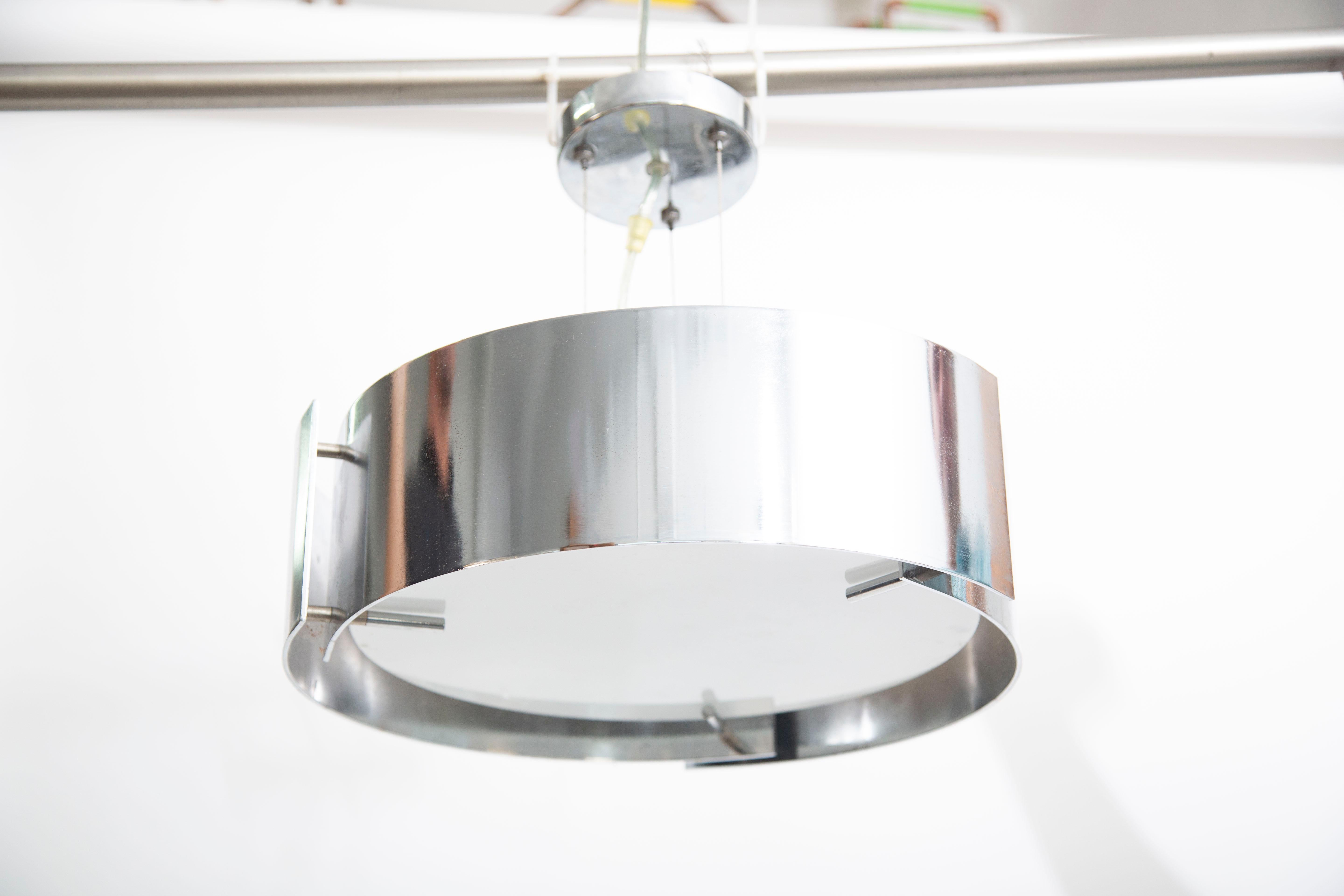 Gorgeous chrome chandelier or pendant light by Sciolari. Made in Italy, 1970s.