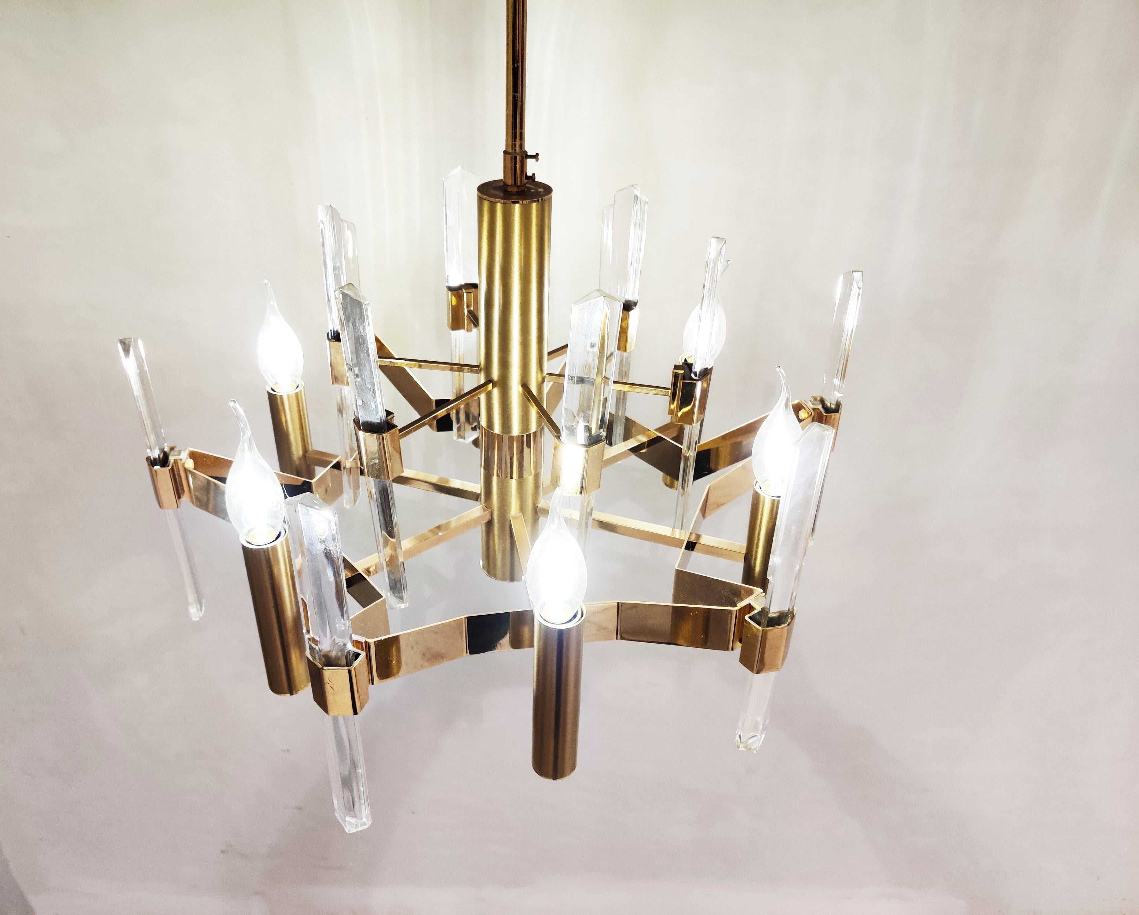 Gaetano Sciolari Crystal and Brass Chandelier, 1970s In Good Condition In HEVERLEE, BE