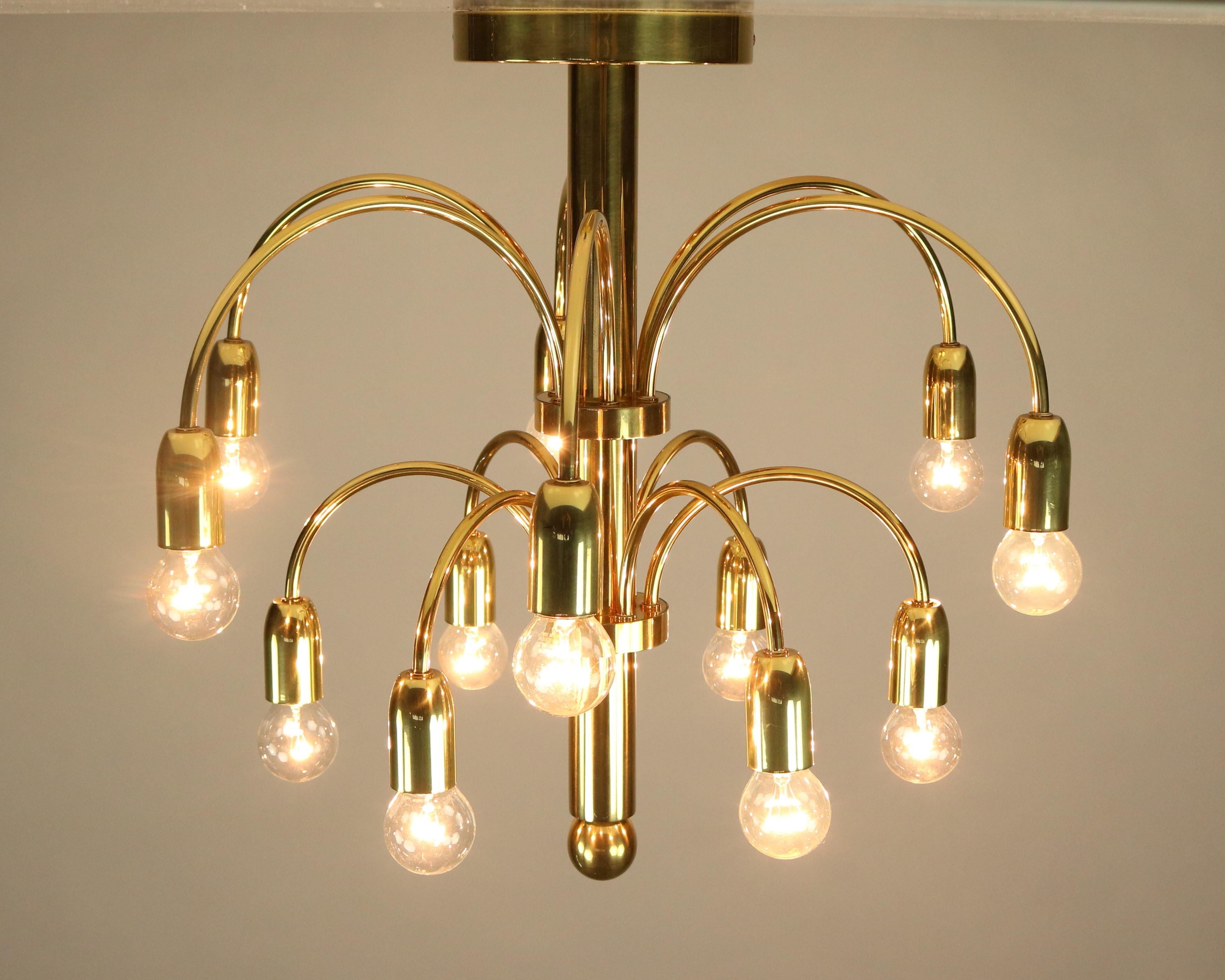 Gaetano Sciolari Design Brass Chandelier 12-Light Vintage Lamp 1970s Sarfatti In Good Condition For Sale In Nürnberg, DE
