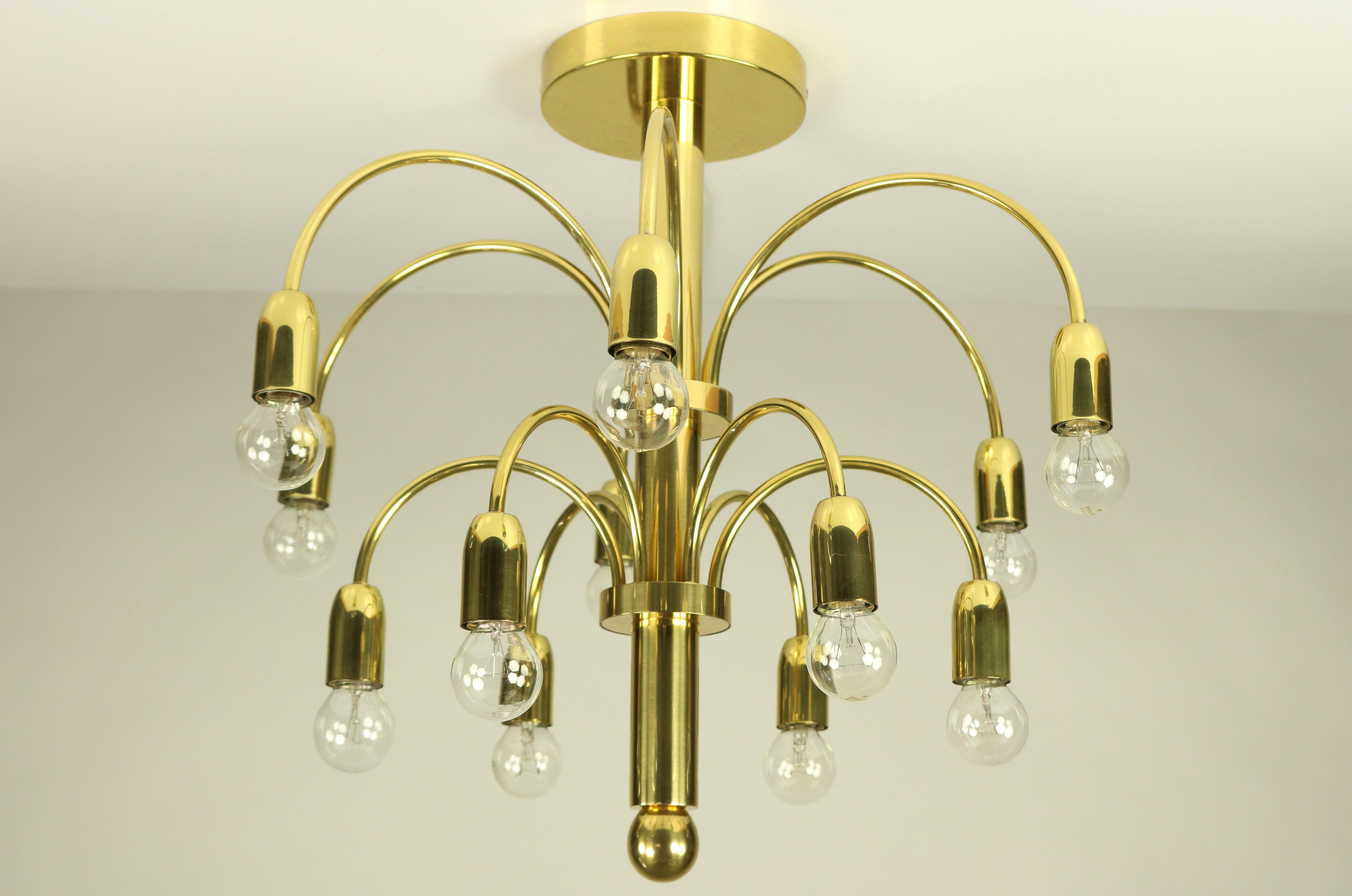 Late 20th Century Gaetano Sciolari Design Brass Chandelier 12-Light Vintage Lamp 1970s Sarfatti For Sale