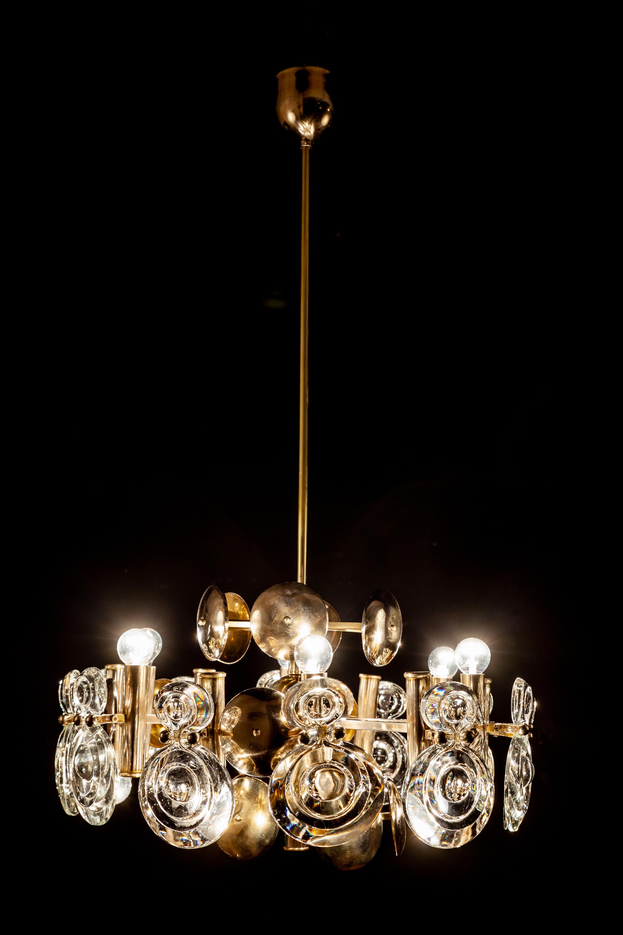 Gaetano Sciolari Fabulous Brass and Glass Lens Chandelier, Italy, 1960s For Sale 8