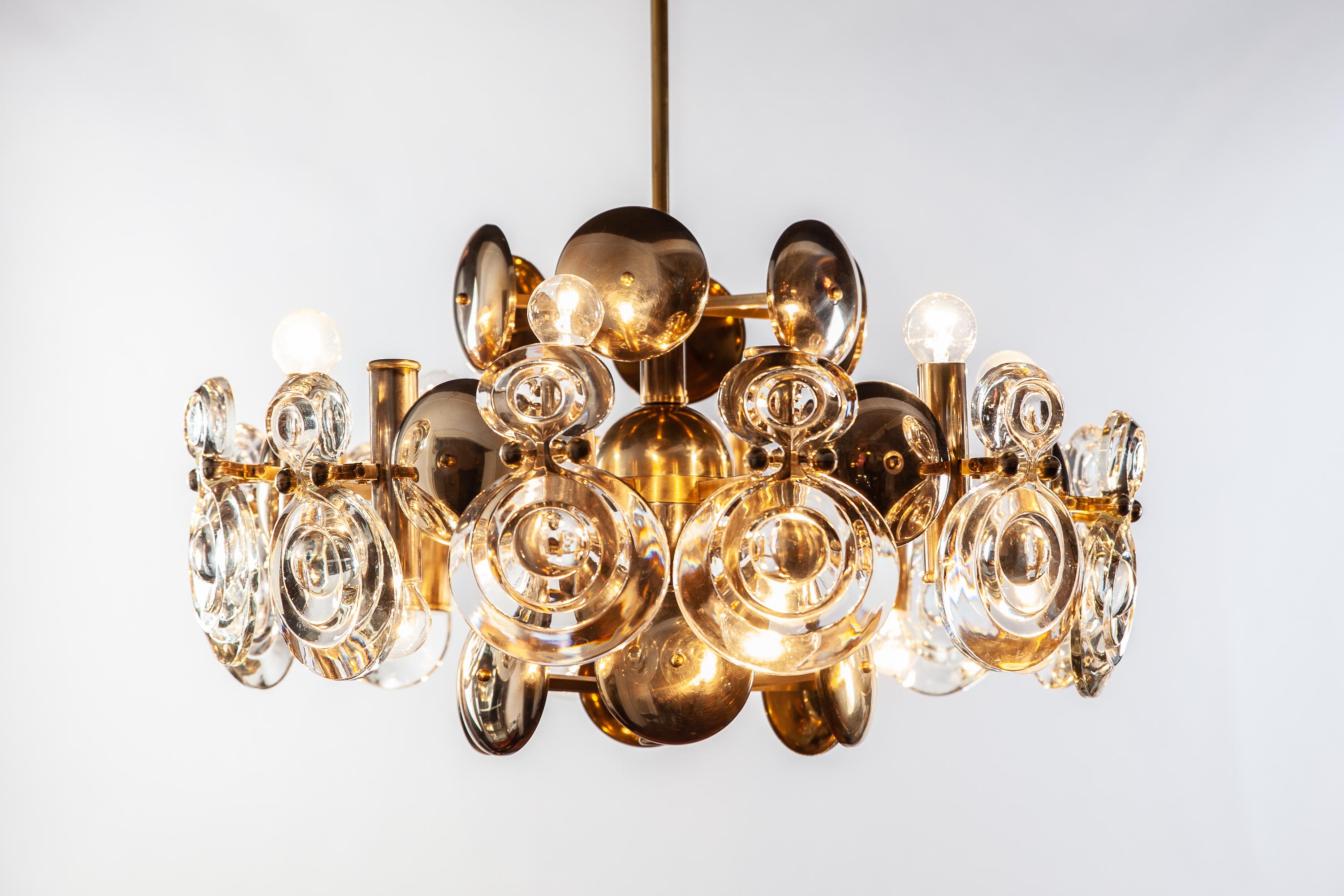 Gaetano Sciolari Fabulous Brass and Glass Lens Chandelier, Italy, 1960s For Sale 10