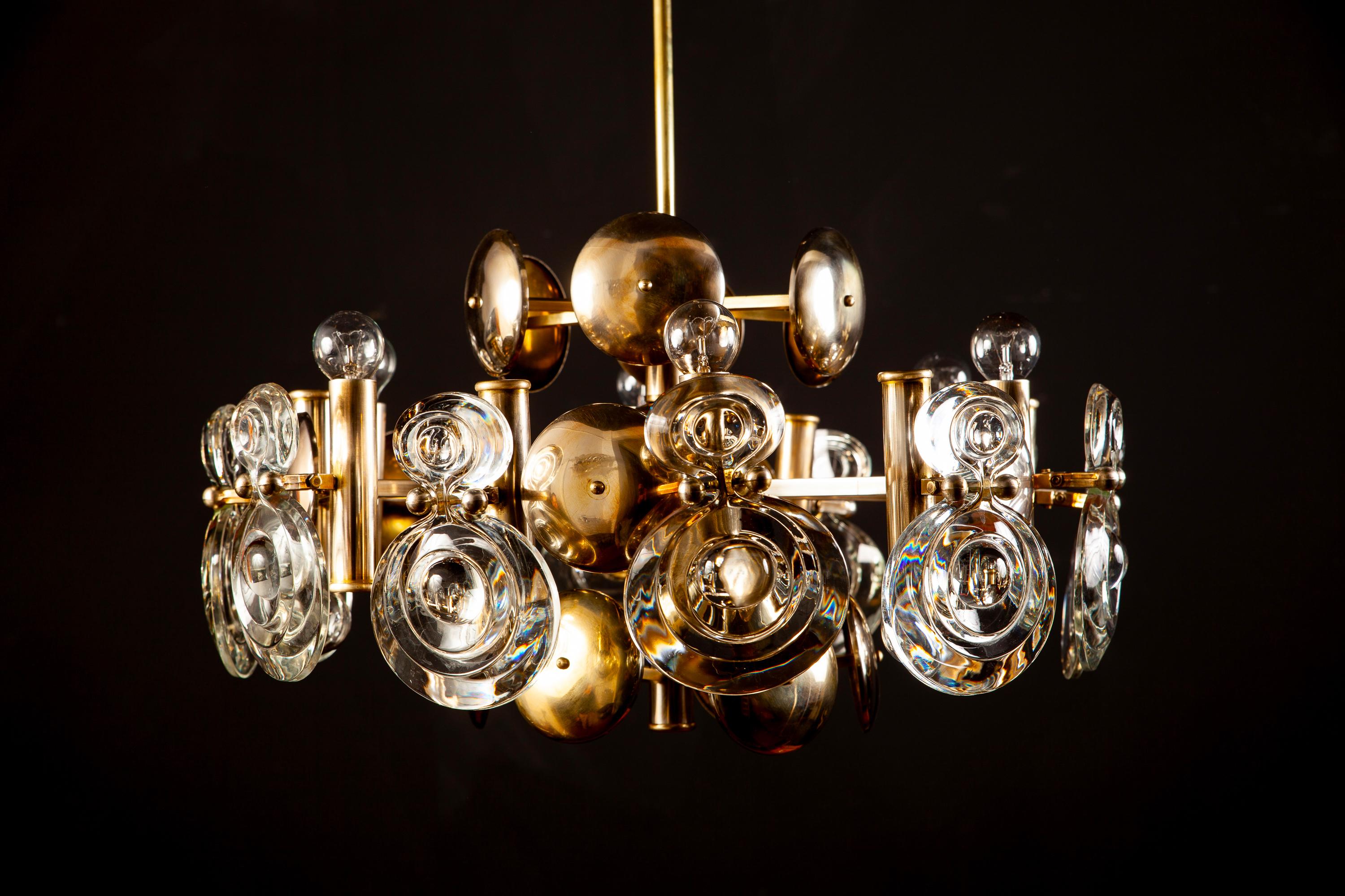 Mid-Century Modern Gaetano Sciolari Fabulous Brass and Glass Lens Chandelier, Italy, 1960s For Sale