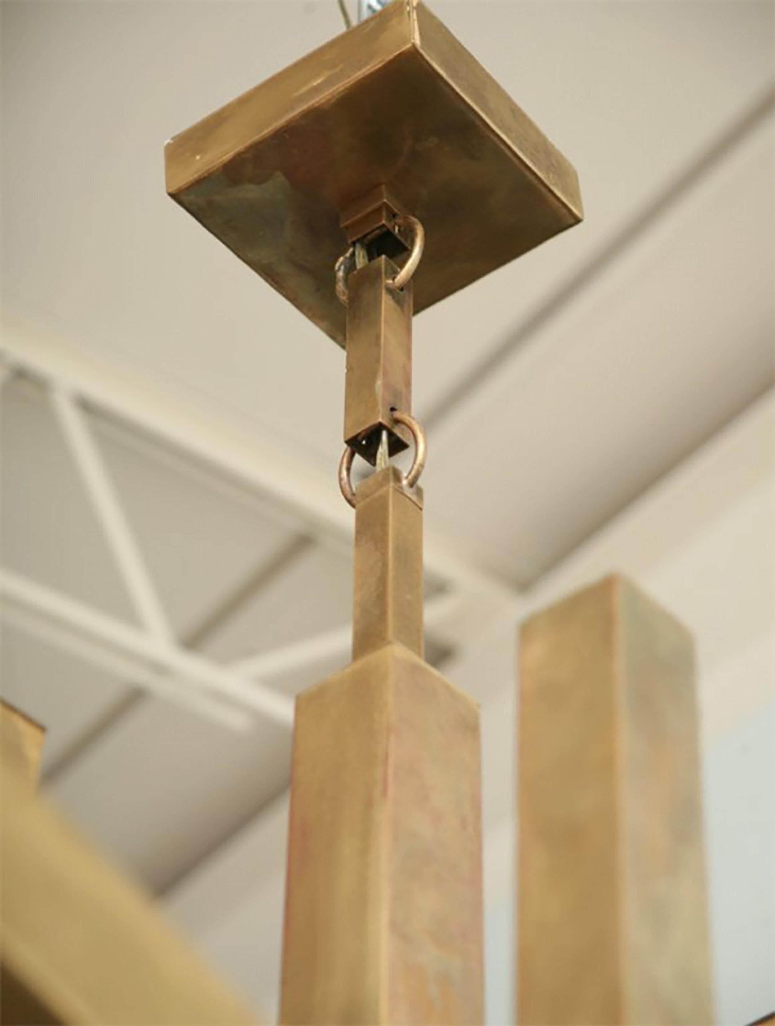 Gaetano Sciolari Lampadari a otto luci in ottone moderno italiano di metà secolo In condizioni buone in vendita a Queens, NY