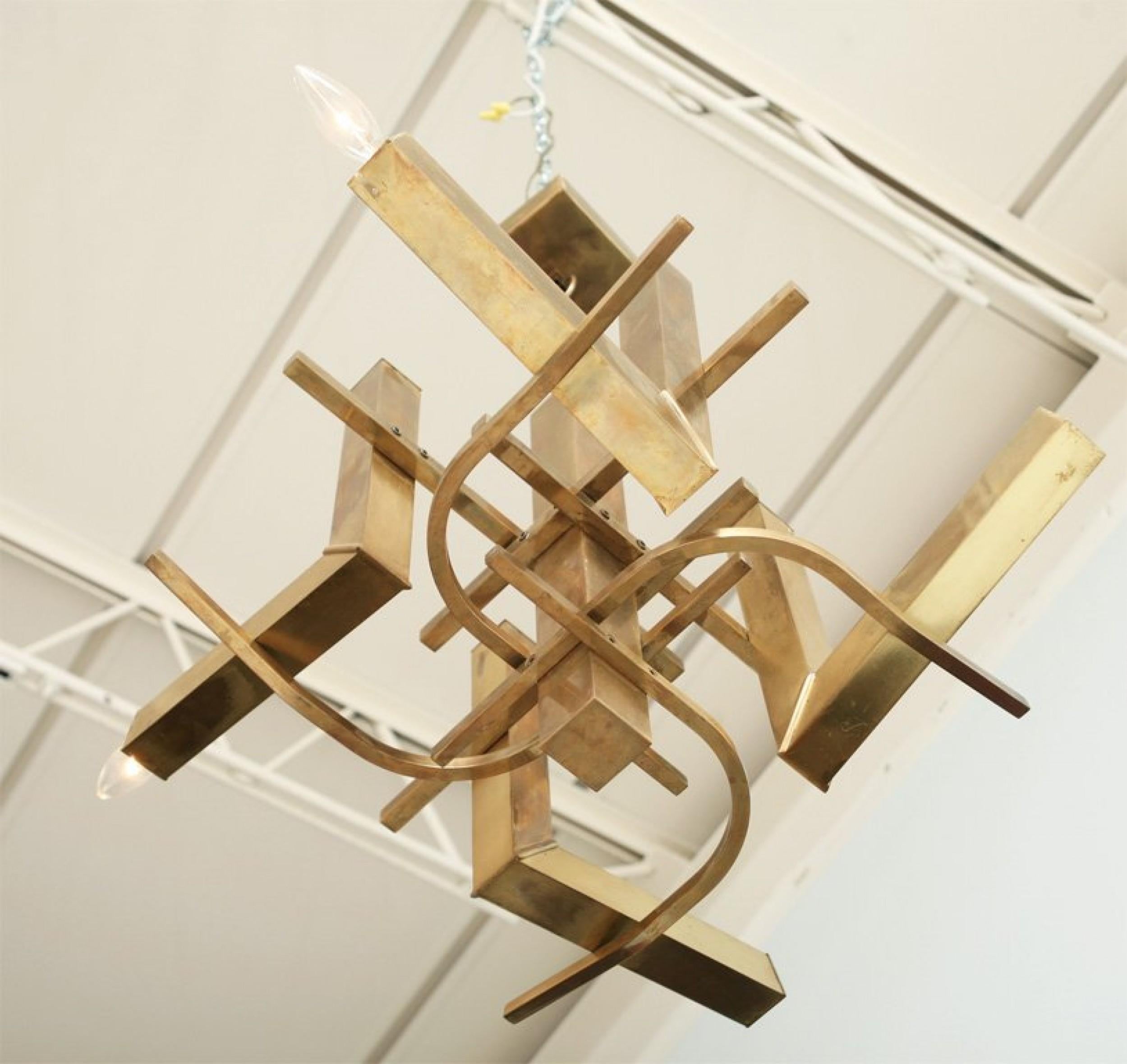 XX secolo Gaetano Sciolari Lampadari a otto luci in ottone moderno italiano di metà secolo in vendita