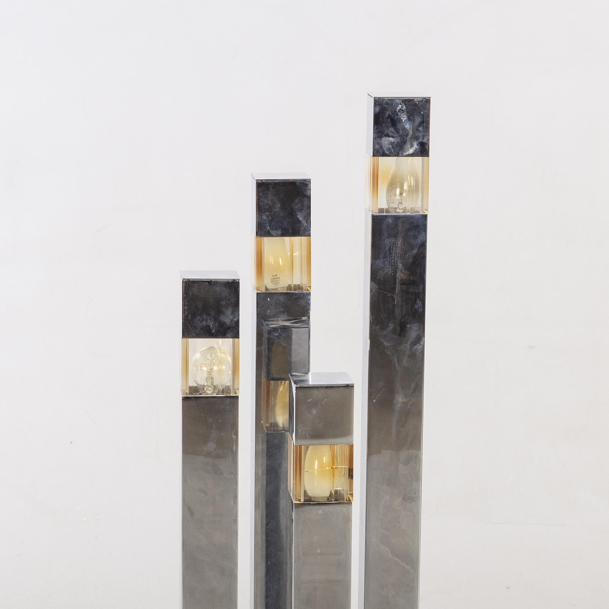Gaetano Sciolari, Modell Cubic-Lampe, Italien, 1970er Jahre, Chrom und Lucite (Moderne der Mitte des Jahrhunderts) im Angebot