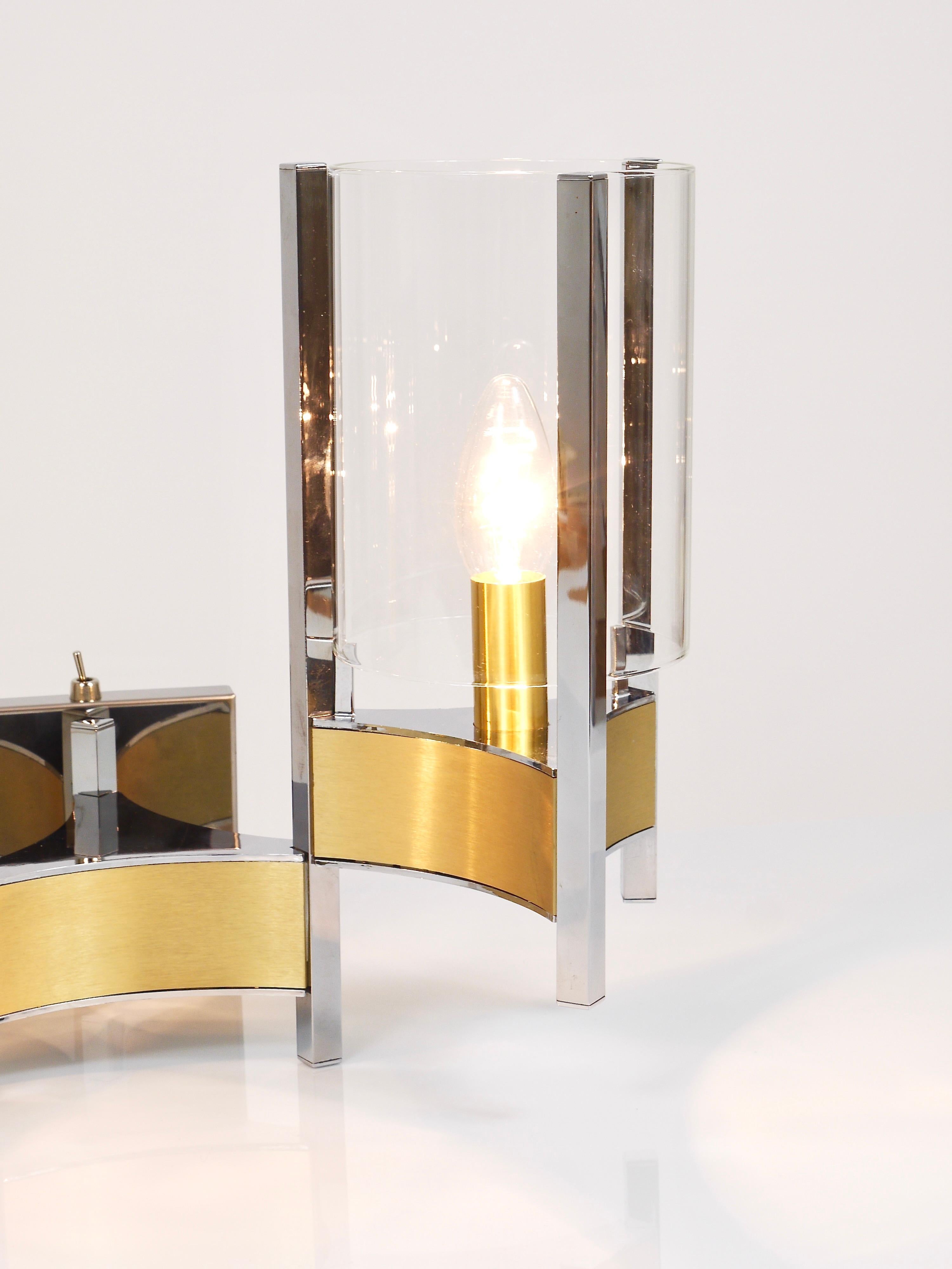 Gaetano Sciolari Pair Large Wall Lights / Sconces, Chrome, Brass, Glass, 1970s In Good Condition For Sale In Vienna, AT