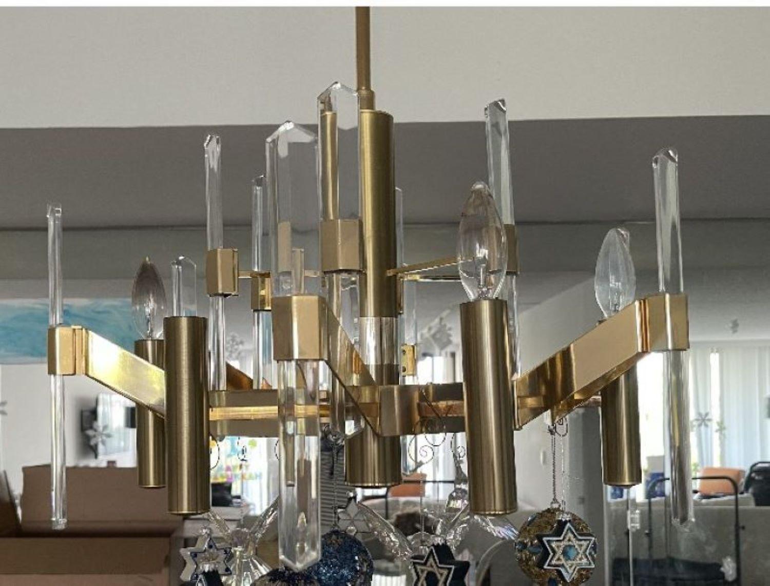 Mid-Century Modern Gaetano Sciolari Six-Light Chandelier Gold-Plated Brass and Vertical Faceted For Sale