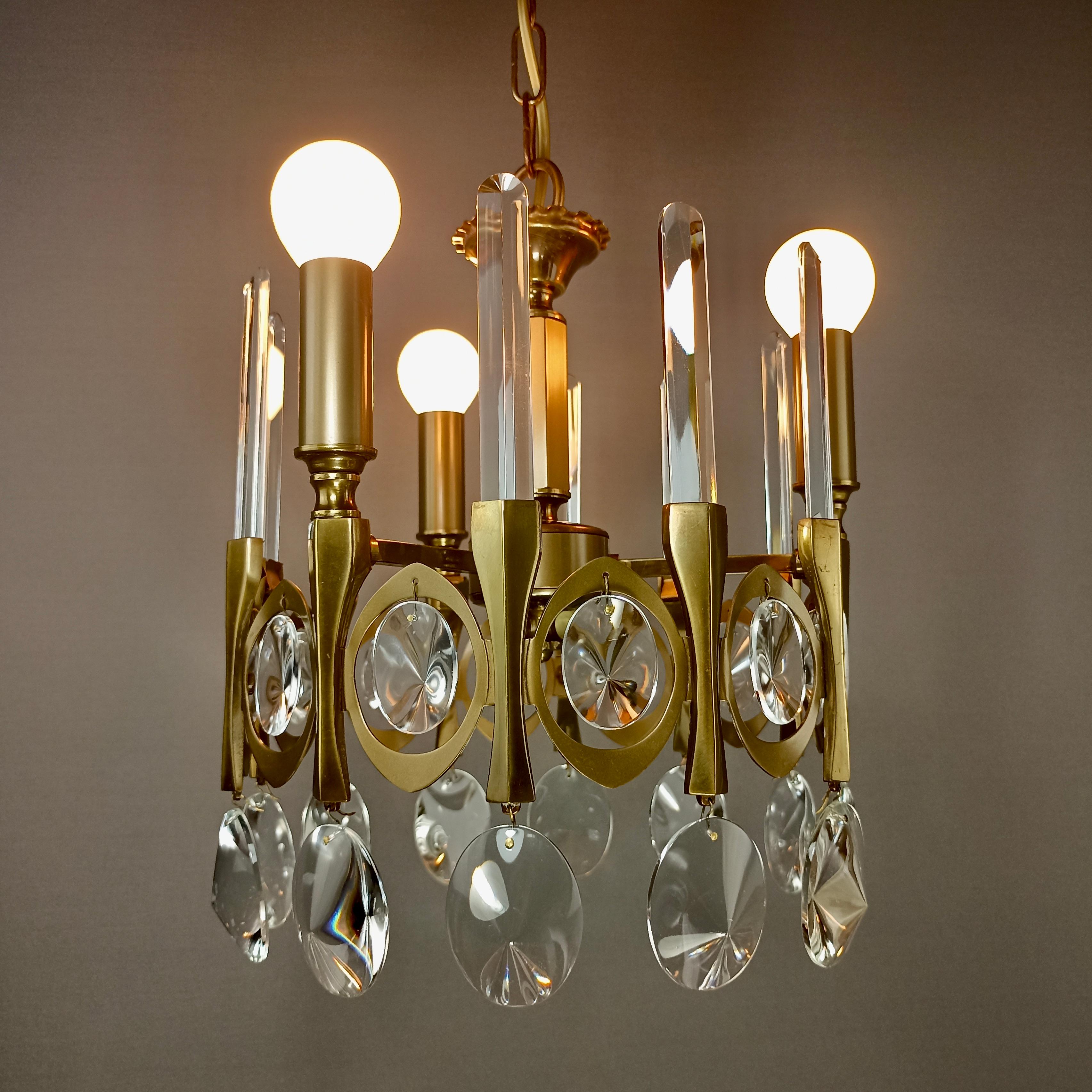 Mid-20th Century Gaetano Sciolari, three-light chandelier 