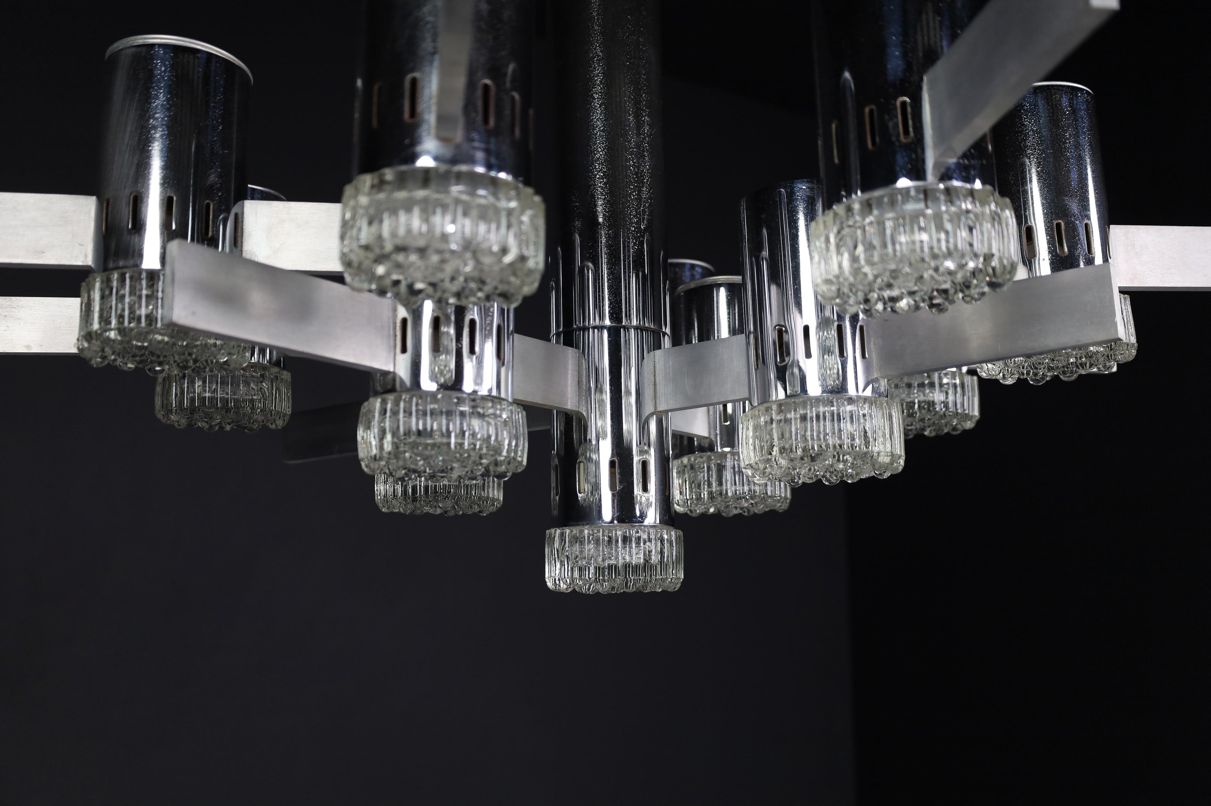 Gaetano Sciolari XXL Chandelier with chrome and aluminium fixture, Italy, 1970s For Sale 5