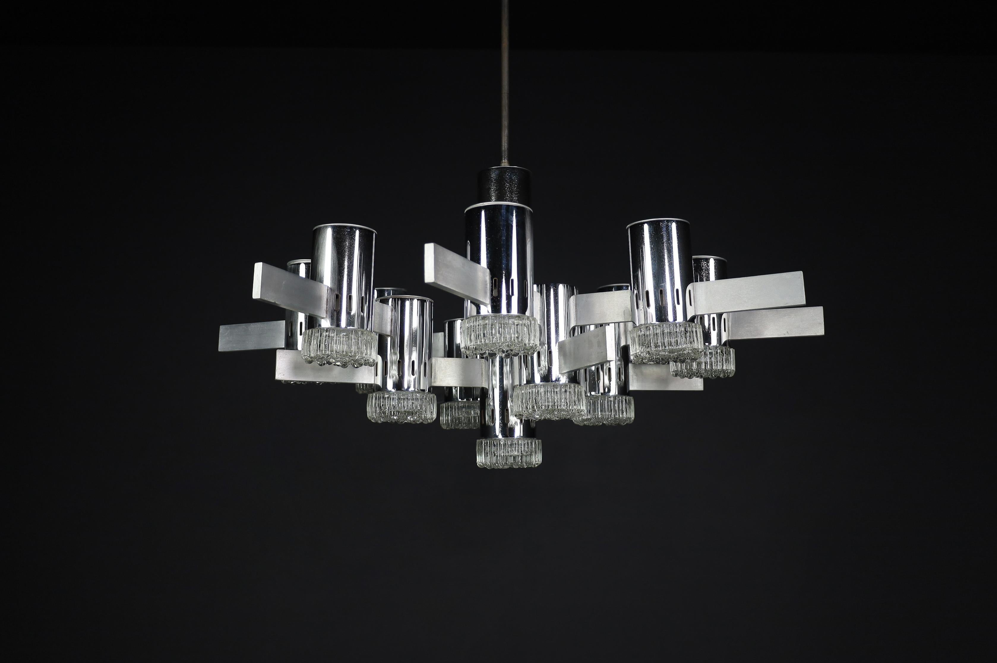 Gaetano Sciolari XXL Chandelier with chrome and aluminium fixture, Italy, 1970s For Sale 7