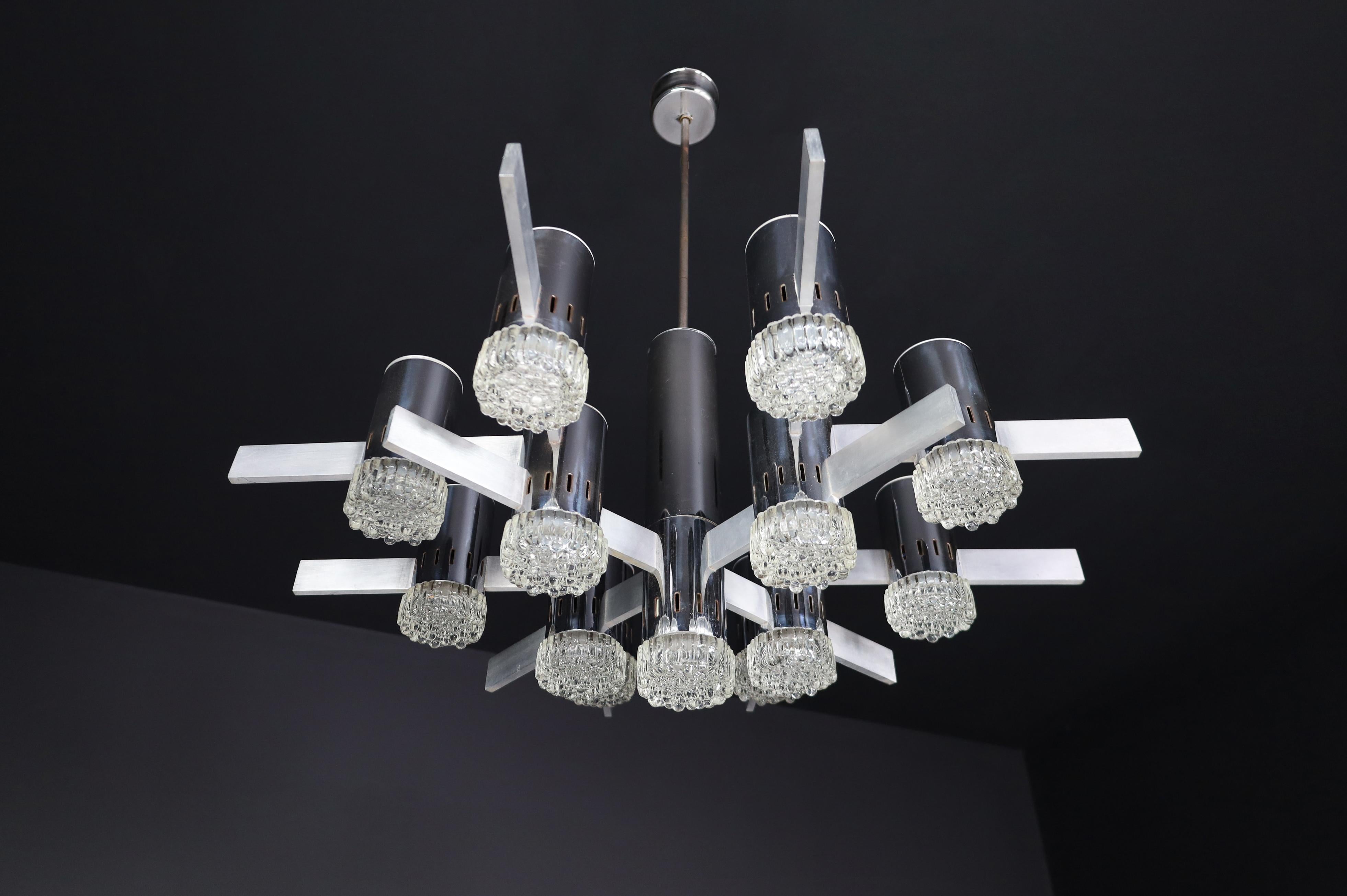 Mid-Century Modern Gaetano Sciolari XXL Chandelier with chrome and aluminium fixture, Italy, 1970s For Sale