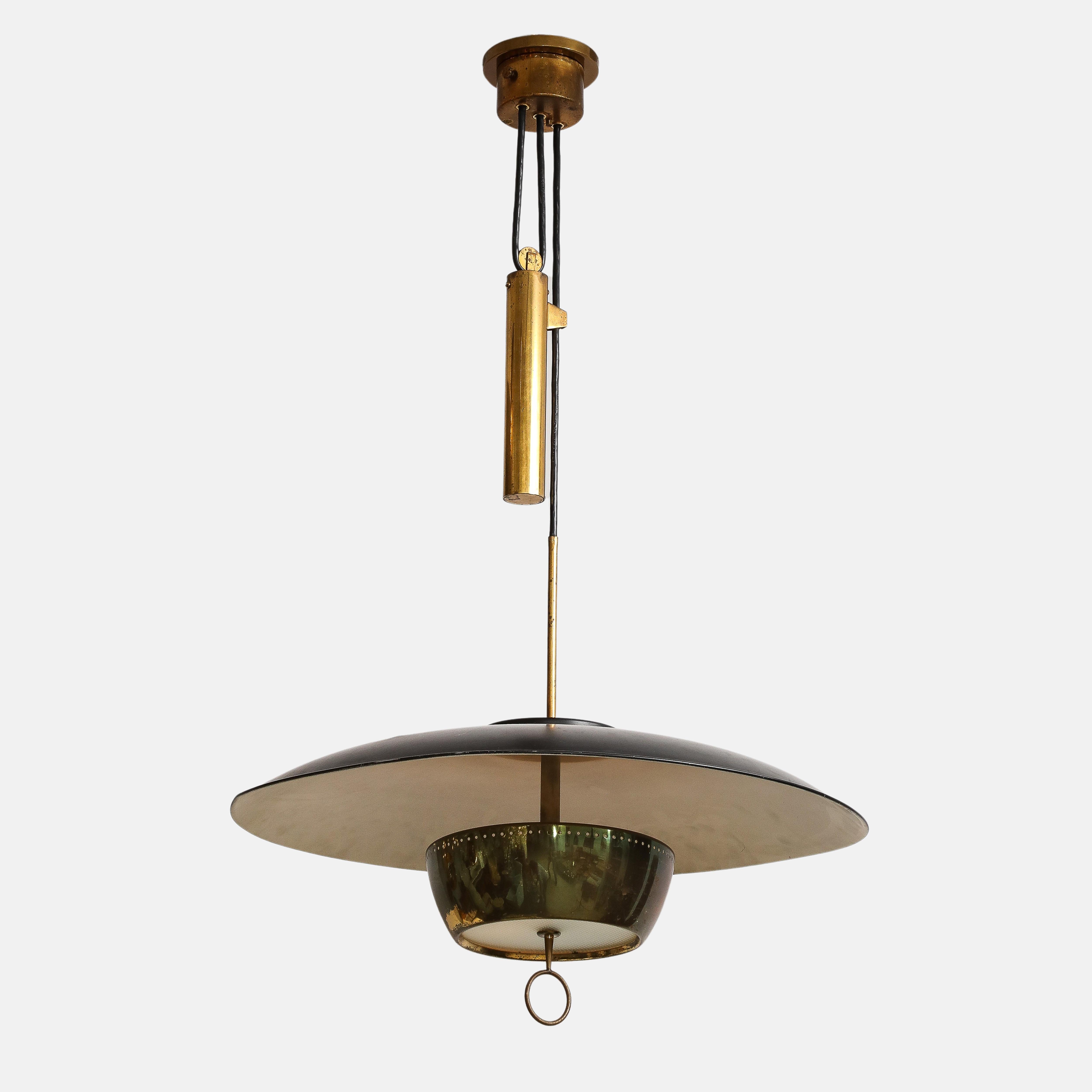 Designed by Gaetano Scolari for Stilnovo adjustable counterweight ceiling or suspension light model A5011, Italy, 1950.  This modernist ceiling or pendant light is composed of a black enameled metal lampshade over perforated brass and molded glass