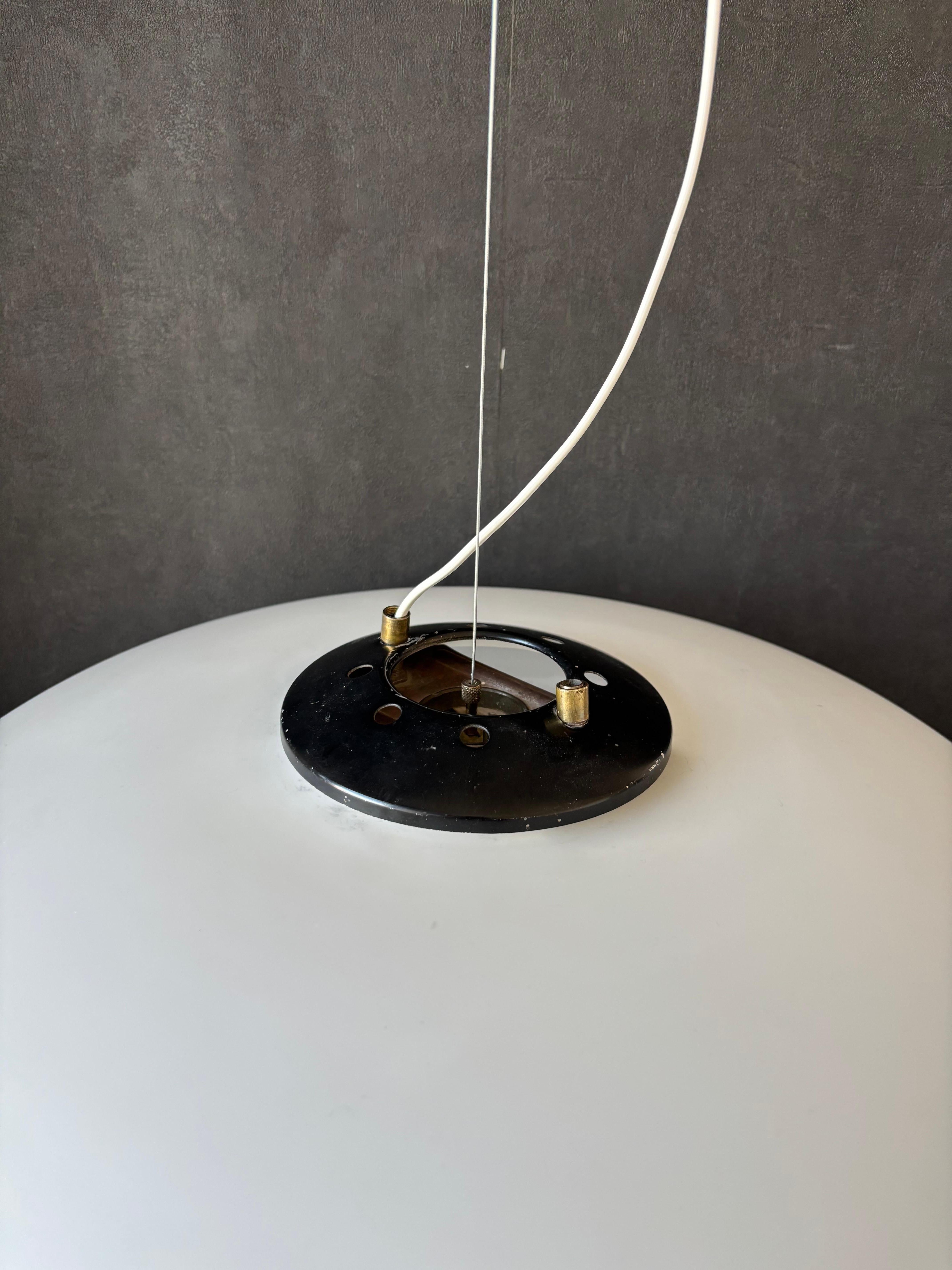 Gaetano Scolari UFO lampada a sospensione Edizione originale Stilnovo 1955 In condizioni buone in vendita a Saint ouen, FR