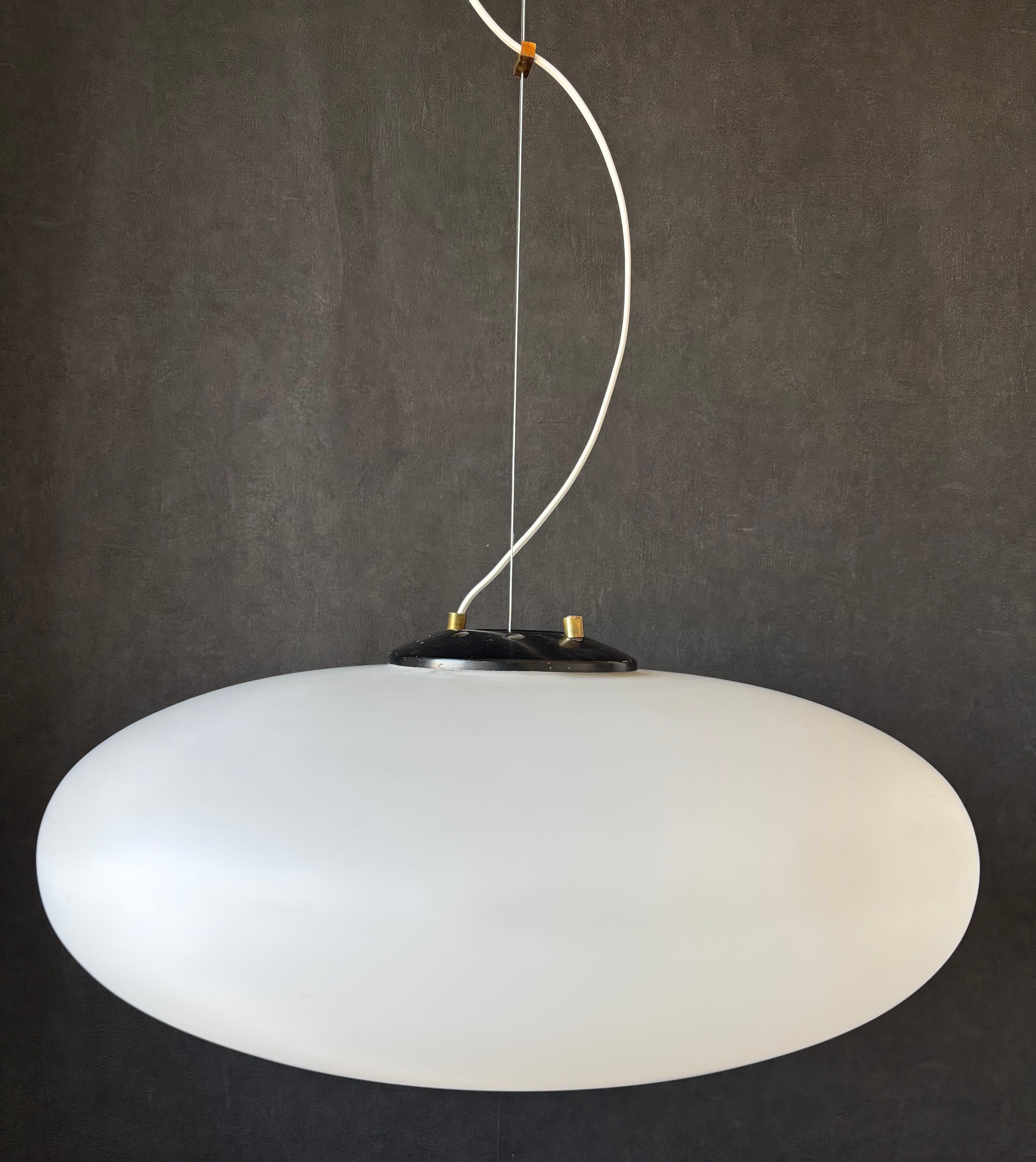 Metà XX secolo Gaetano Scolari UFO lampada a sospensione Edizione originale Stilnovo 1955 in vendita