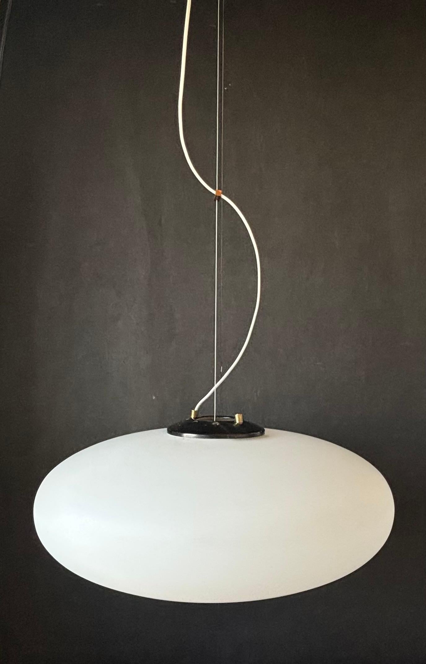 Gaetano Scolari UFO lampada a sospensione Edizione originale Stilnovo 1955 in vendita 1