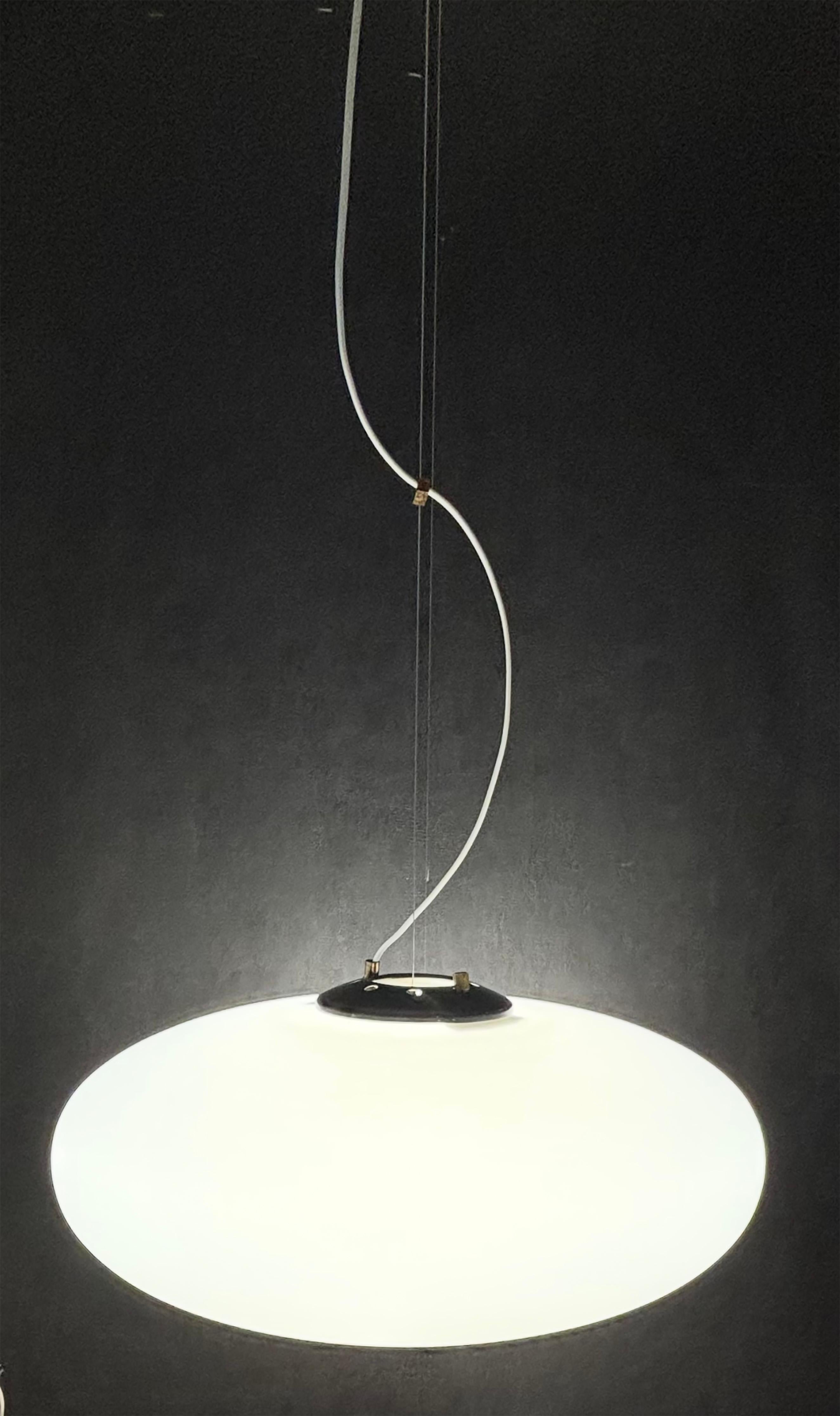 Gaetano Scolari UFO lampada a sospensione Edizione originale Stilnovo 1955 in vendita 2
