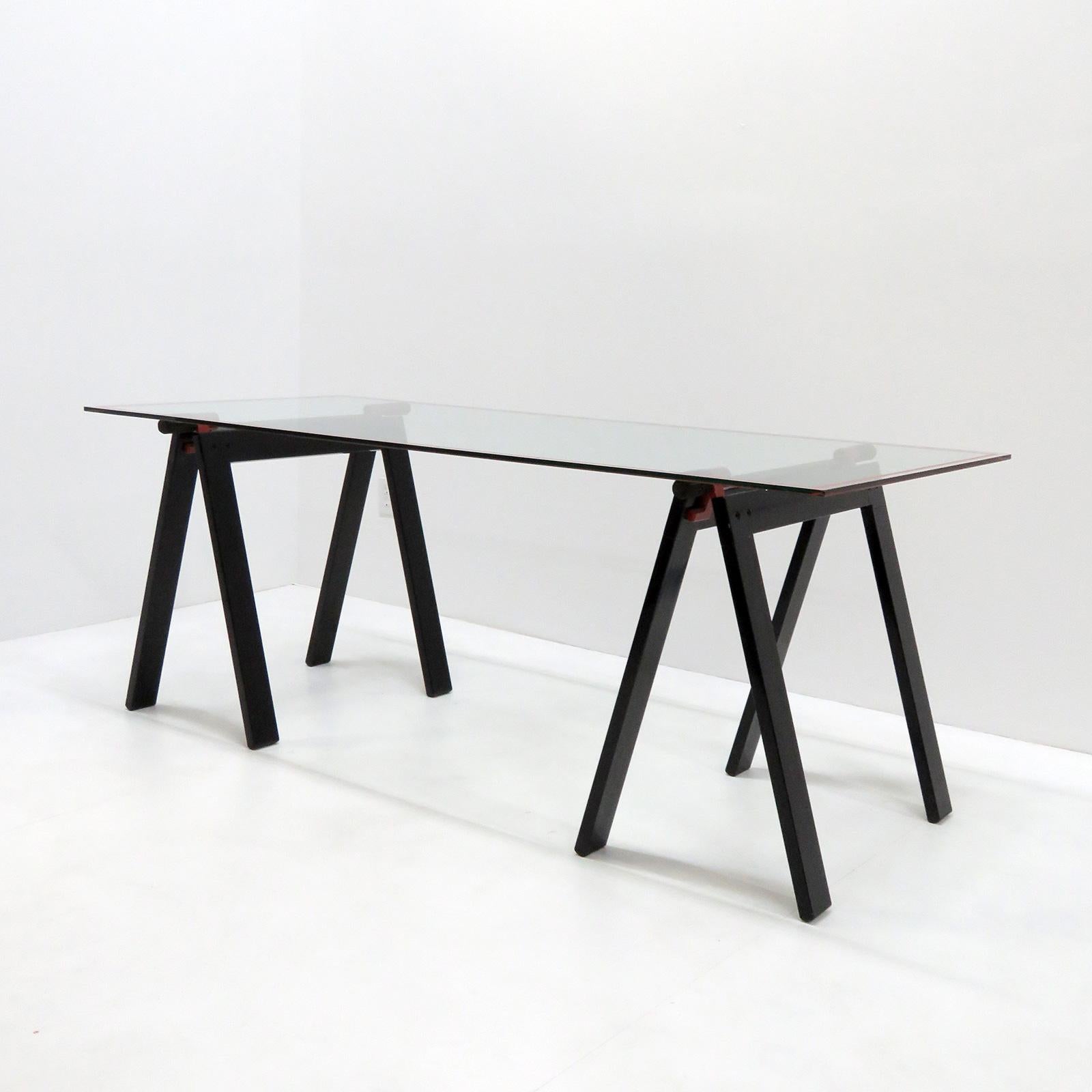 gaetano desk