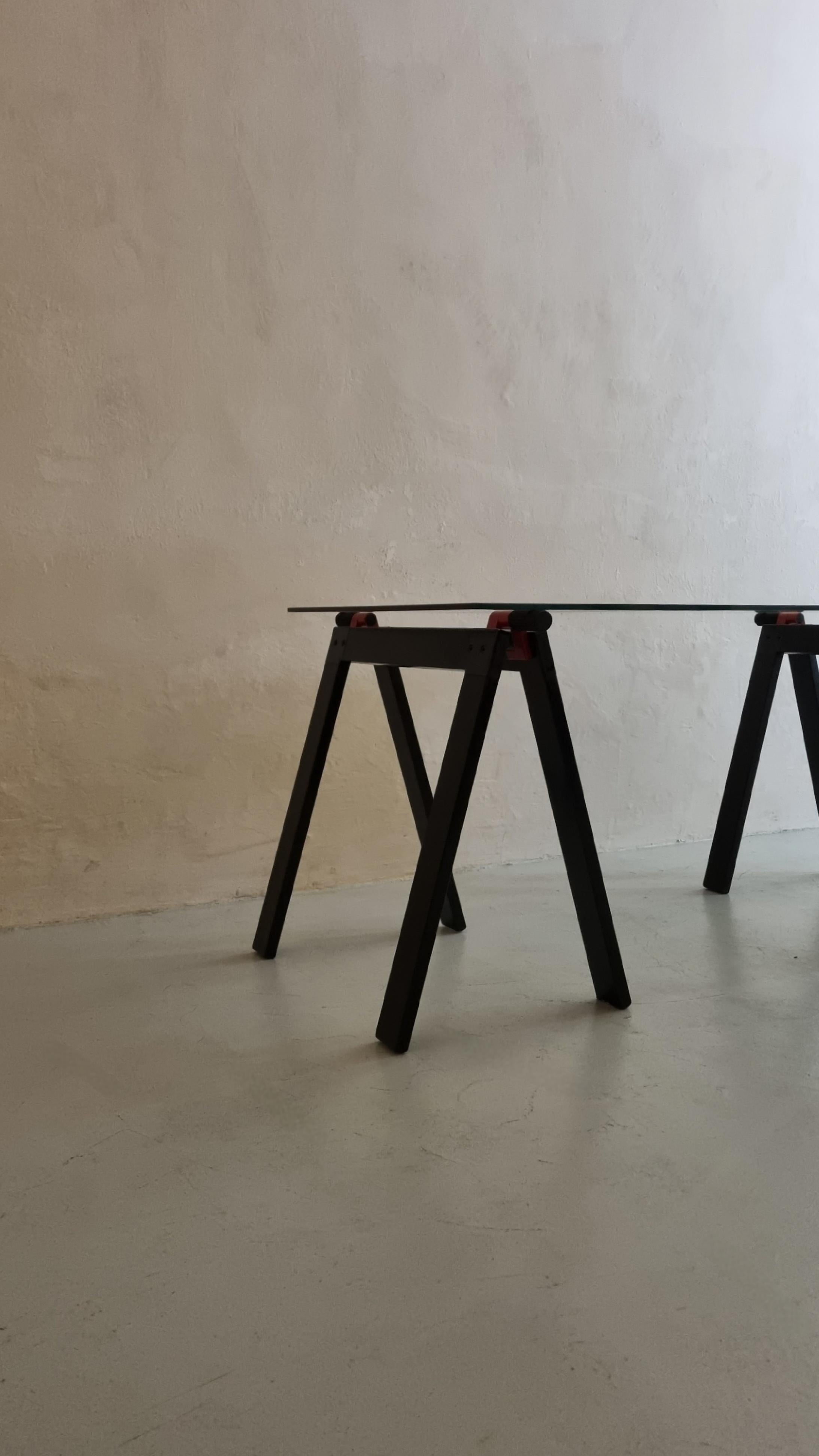 Mesa Gaetano diseñada por Gae Aulenti para Zanotta 1973 Moderno de mediados de siglo en venta