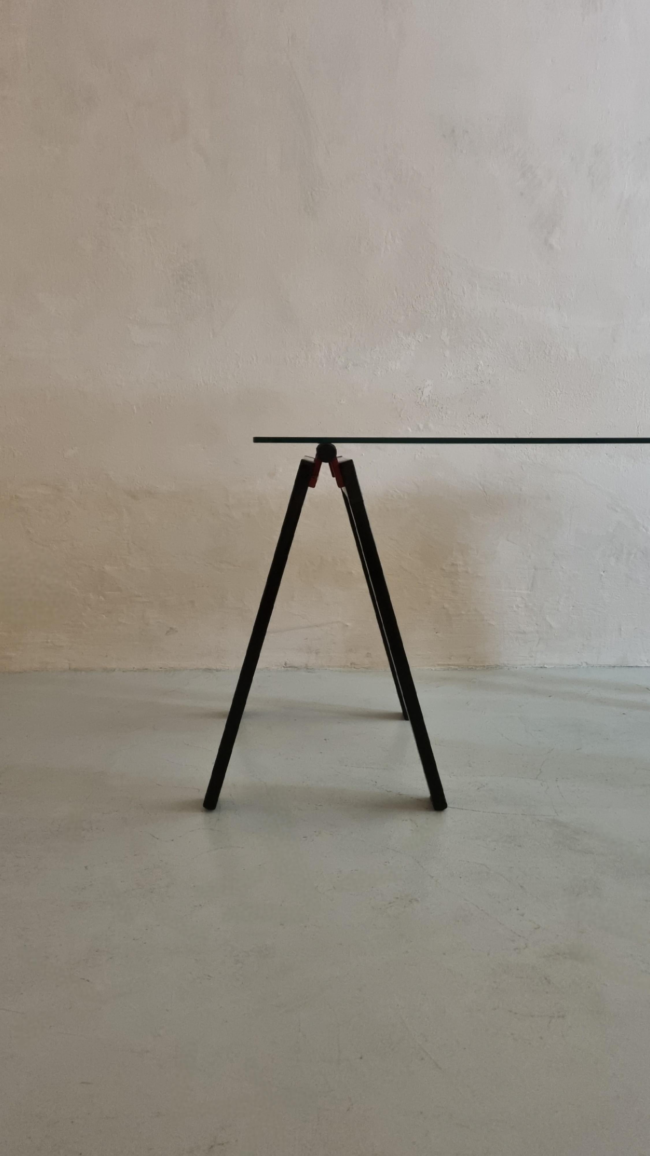 Mesa Gaetano diseñada por Gae Aulenti para Zanotta 1973 Late 20th Century en venta