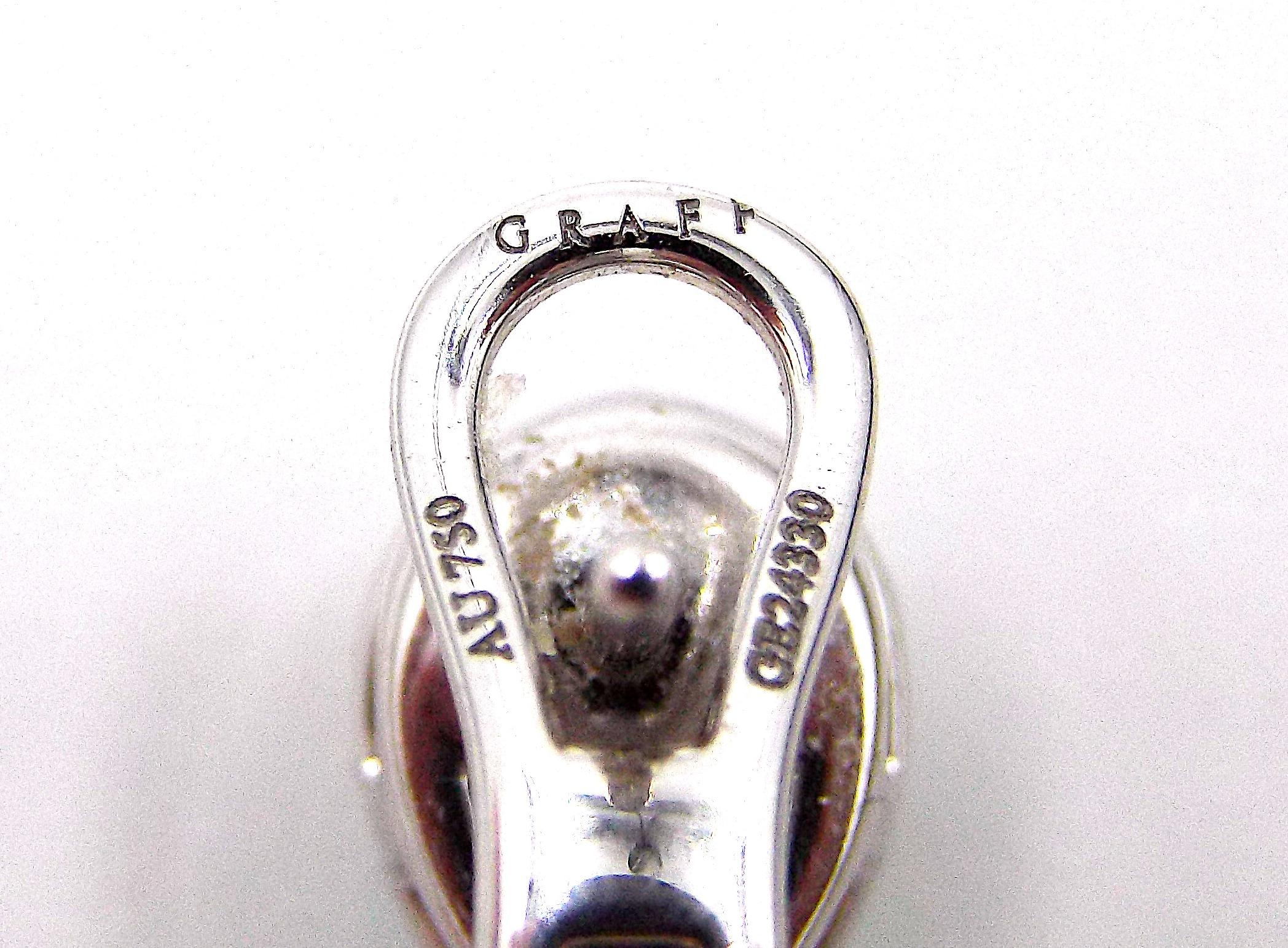 graff icon necklace