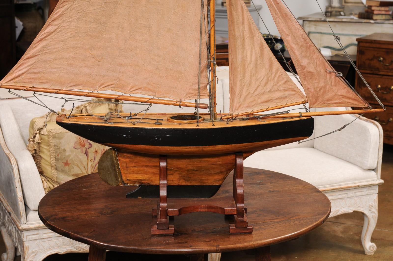 20th Century Gaff Cutter English 1920s Four Sail Pond Yacht on Stand with Solid Hull For Sale