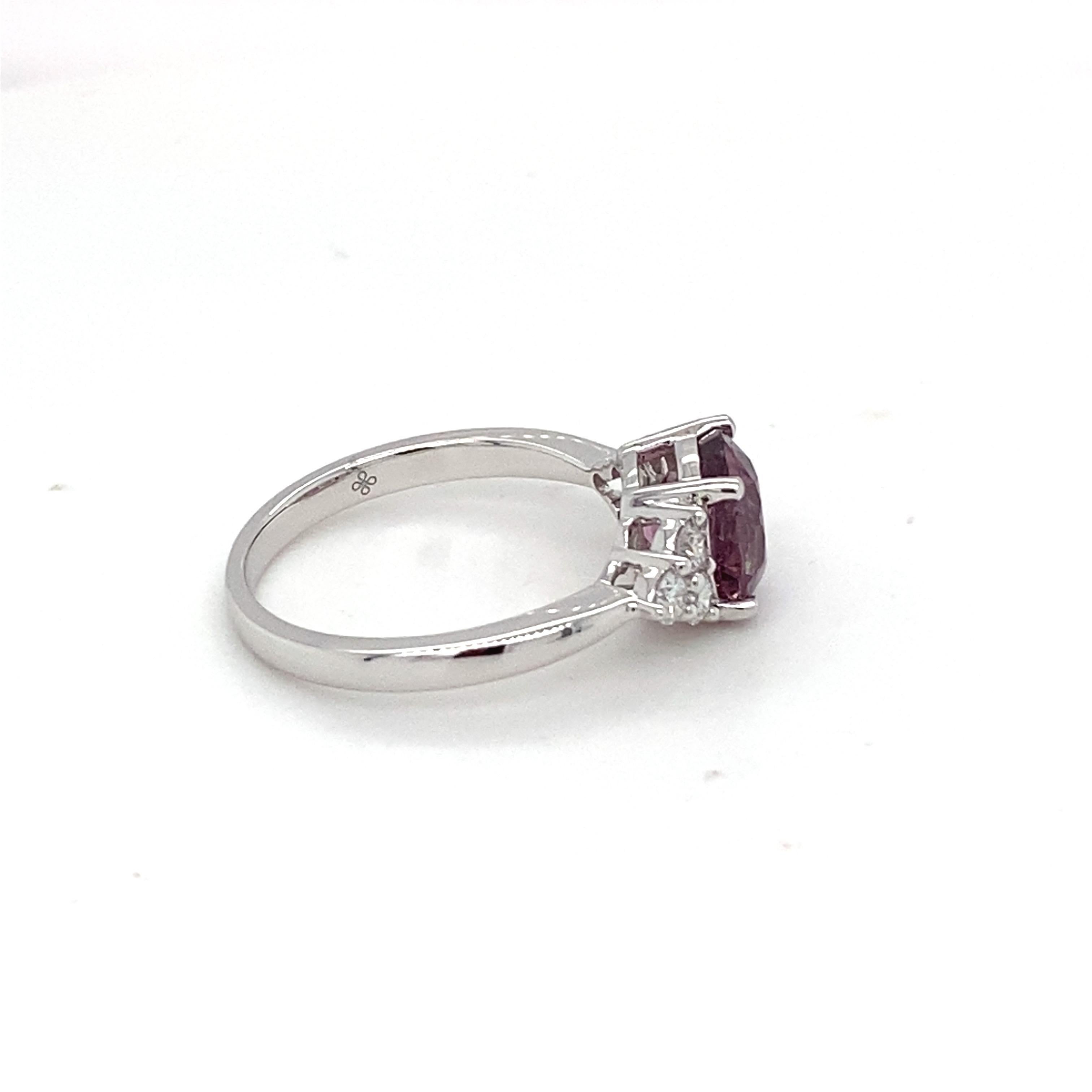 GAI Certified 2.4 Carat Purple Spinel Diamond White Gold Ring For Sale 2