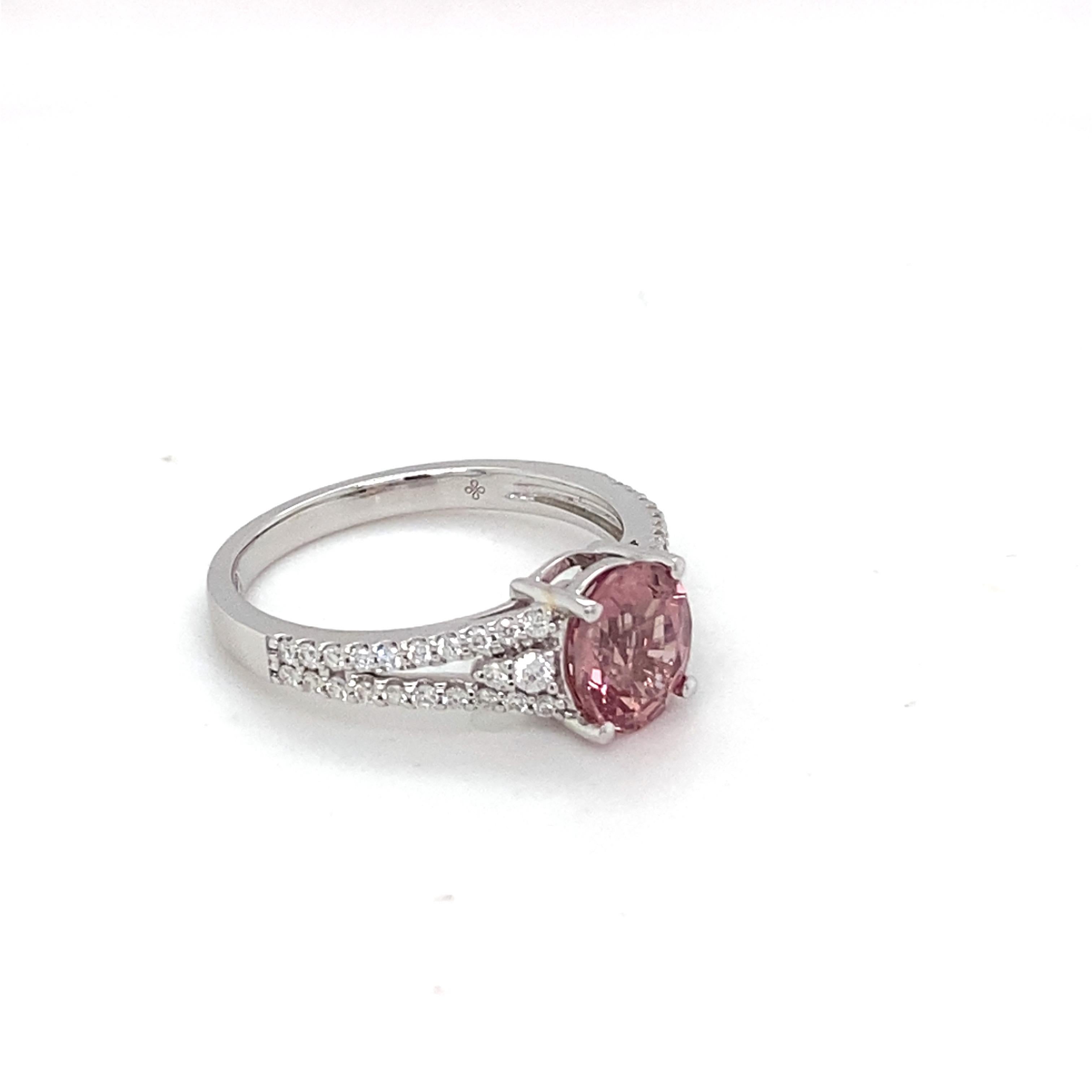 GAI Certified Pink Spinel Diamond White Gold Ring In New Condition For Sale In Trumbull, CT