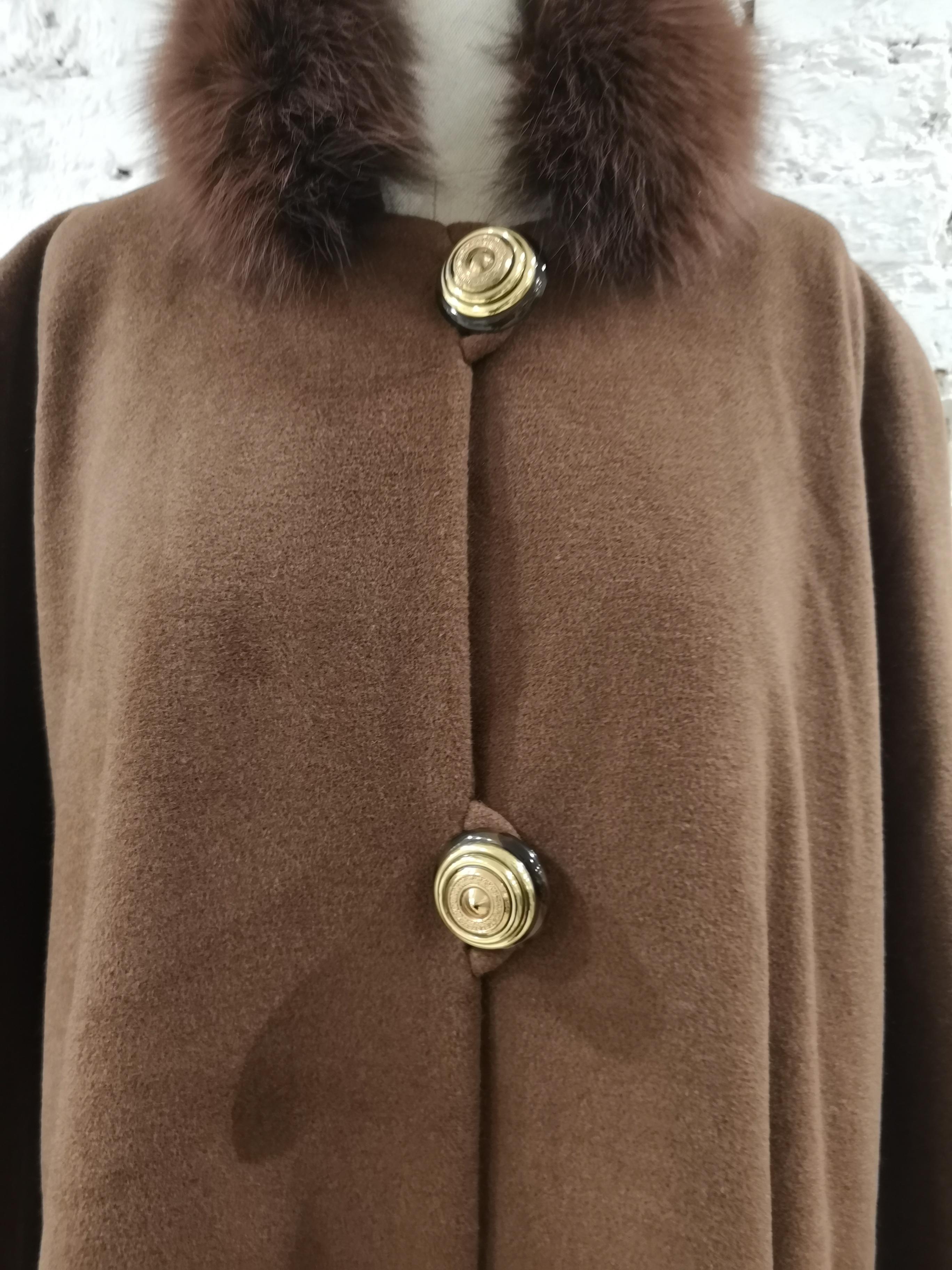 Gai Mattiolo Brauner cachemire-Mantel aus Wolle (Schwarz) im Angebot