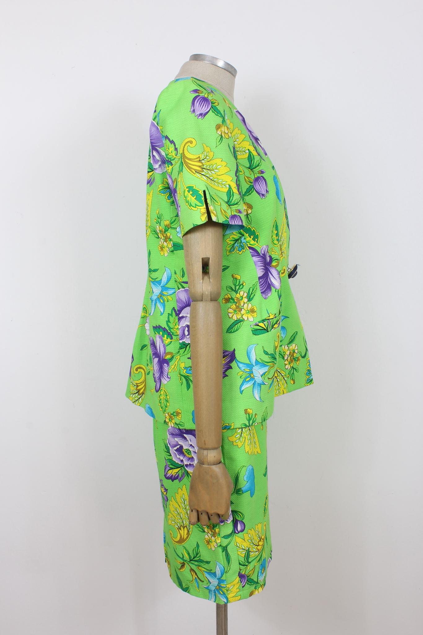 Gai Mattiolo Green Cotton Floral Cocktail Skirt Suit 90s In Excellent Condition For Sale In Brindisi, Bt
