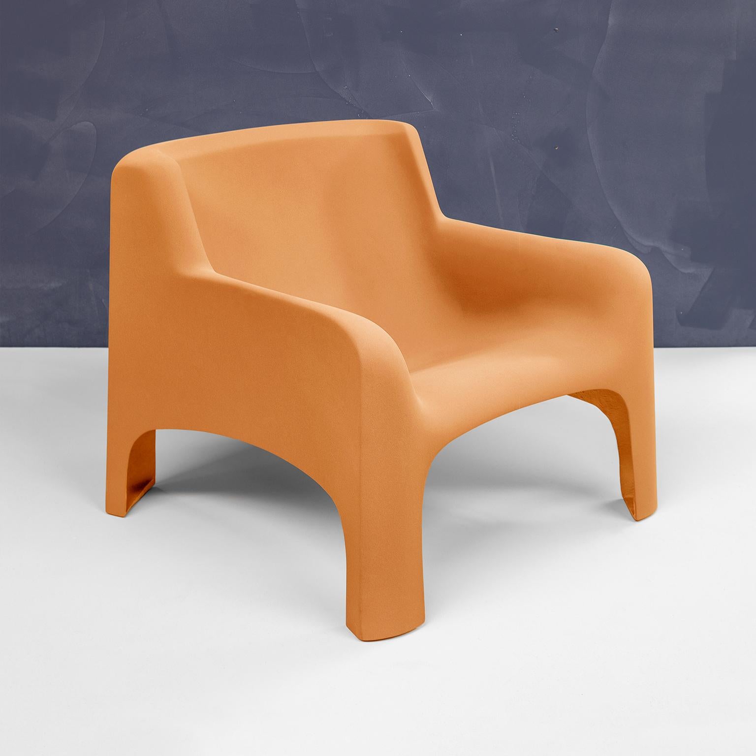 Transparency matters collection by Draga&Aurel:

Armchair, in fiberglass, production by Arflex, Designer Carlo Bartoli, 1960-1969.
Vintage piece has been transformed in to a contemporary item with matte coat.

Color orange. Size cm 78 x 81 x