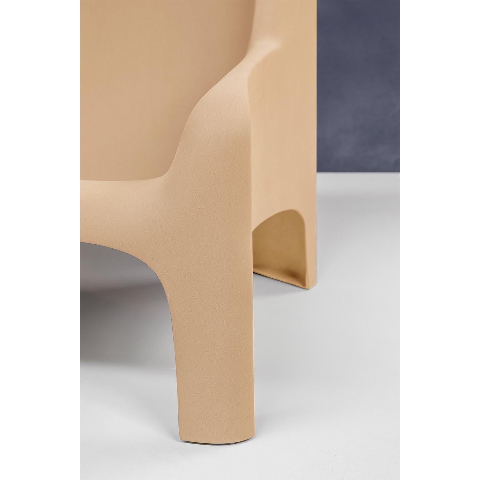 Italian Gaia Armchair by Arflex Designer Bartoli Transformed by Draga&Aurel Fiberglass