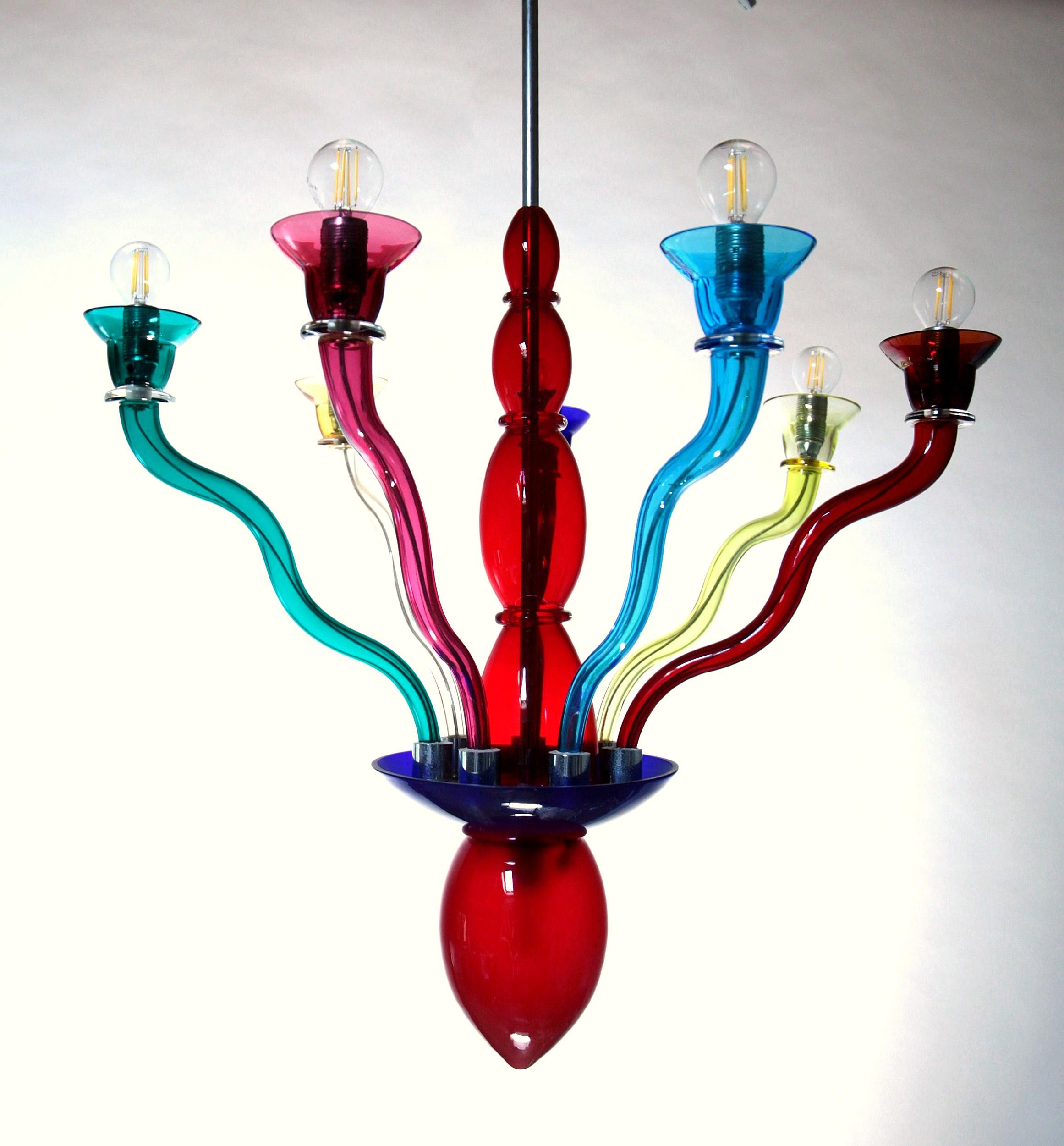 The Gaia chandelier, the multicolored edition, is an emblem of the 80s postmodern style.

This multicolored version is an extremely rare find. It was designed by Gismondi for Veart, the owner of Artemide, who later merged Veart with Artemide.

This