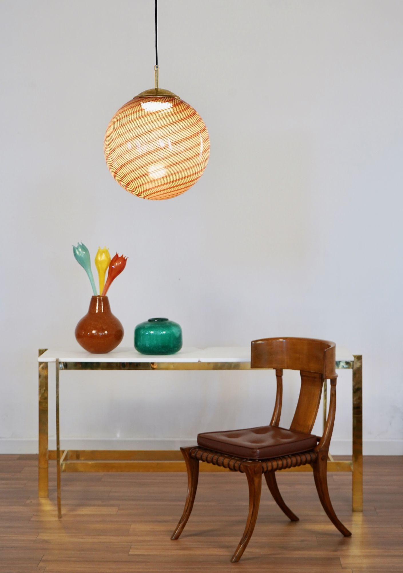 Italiano Gaia, sfera in vetro di Murano 5 Ambra e 2 Rosso Mezza Filigrana, Design/One Piattelli in vendita