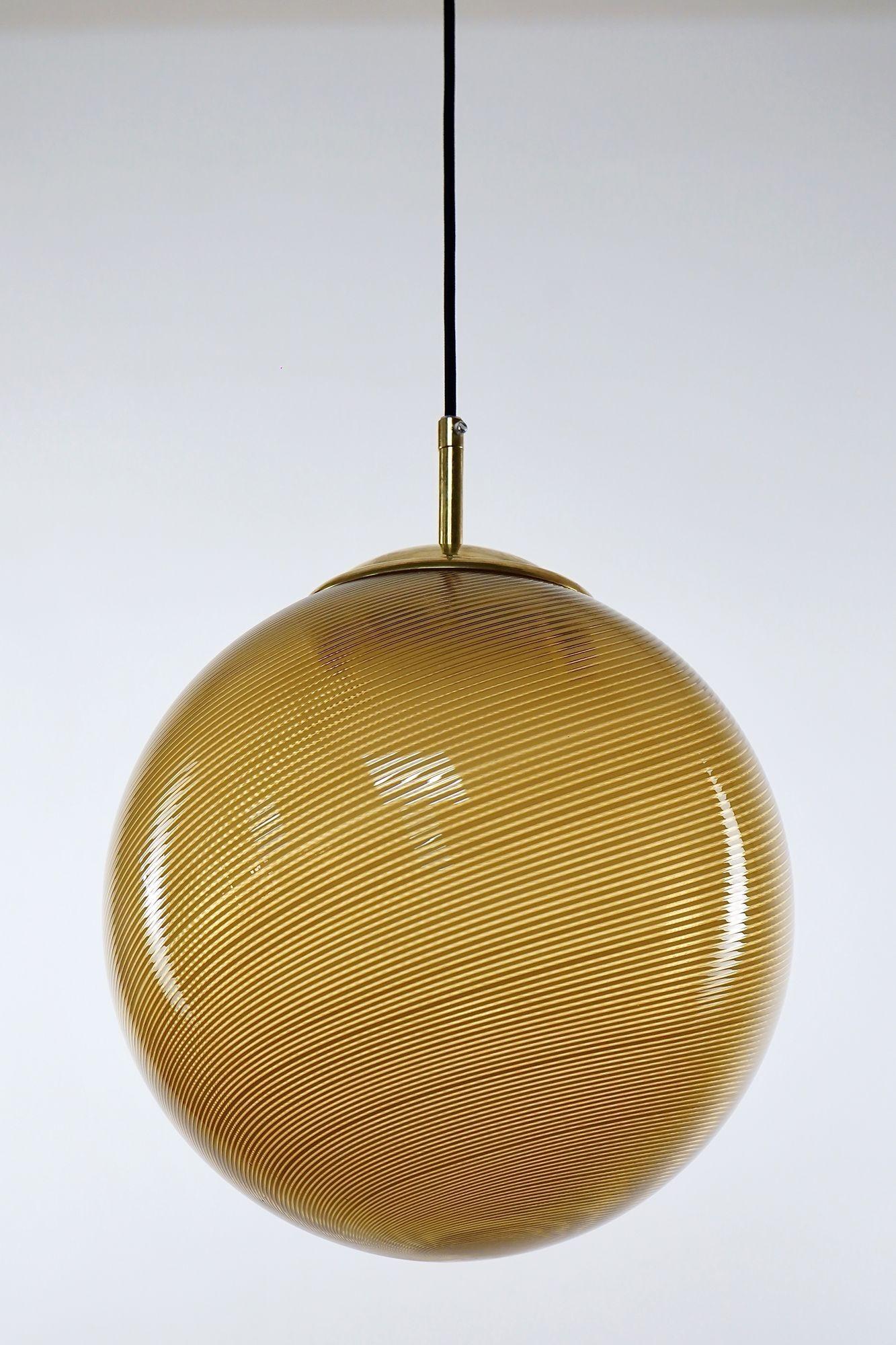 sphère en verre de Murano ambré Mezza Filigrana Tessuto, Silvio Piattelli Design en vente 10