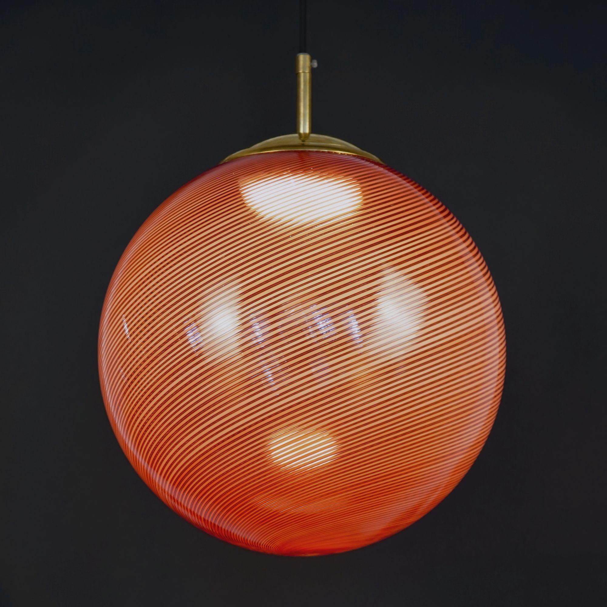 Gaia, sfera in vetro di Murano Red Mezza Filigrana Tessuto, Silvio Piattelli Design in vendita 10