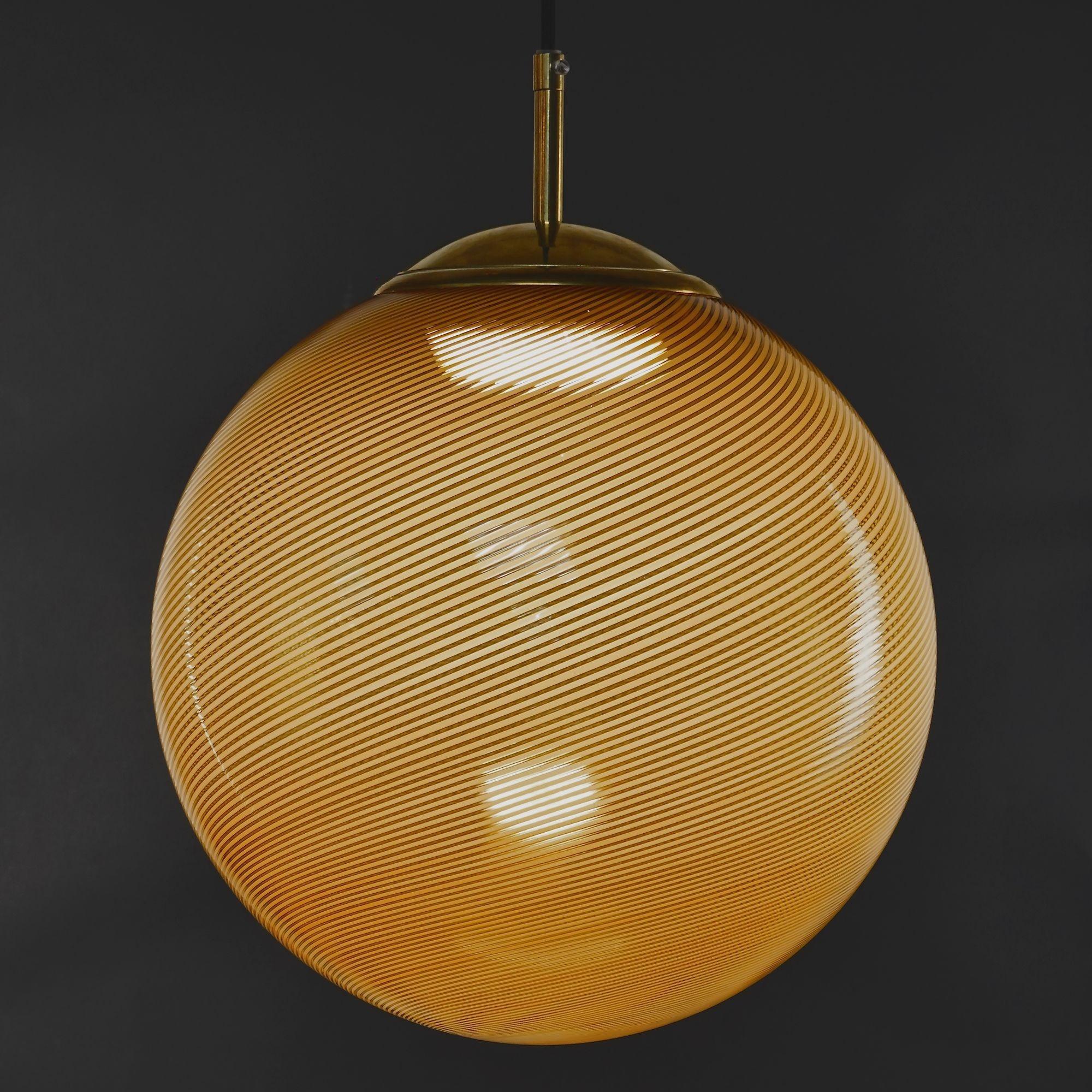 Gaia Trittico 3 Murano Amber MezzaFiligrana sphère en verre Silvio Piattelli Design en vente 12