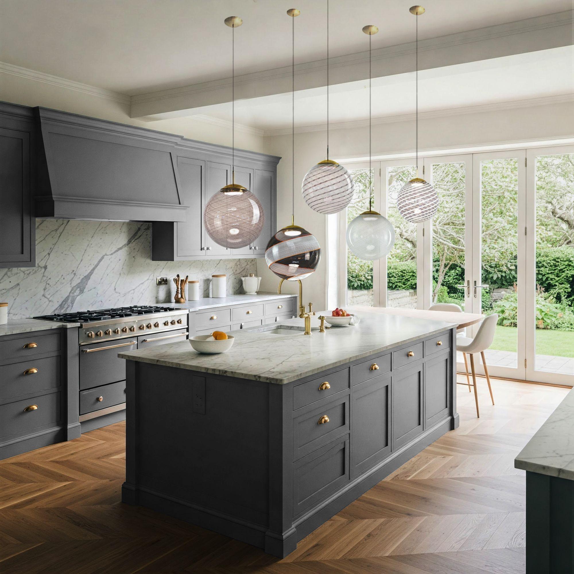 Laiton Gaia Trittico, 3 sphères en verre Murano White Mezza Filigrana, Piattelli Design en vente