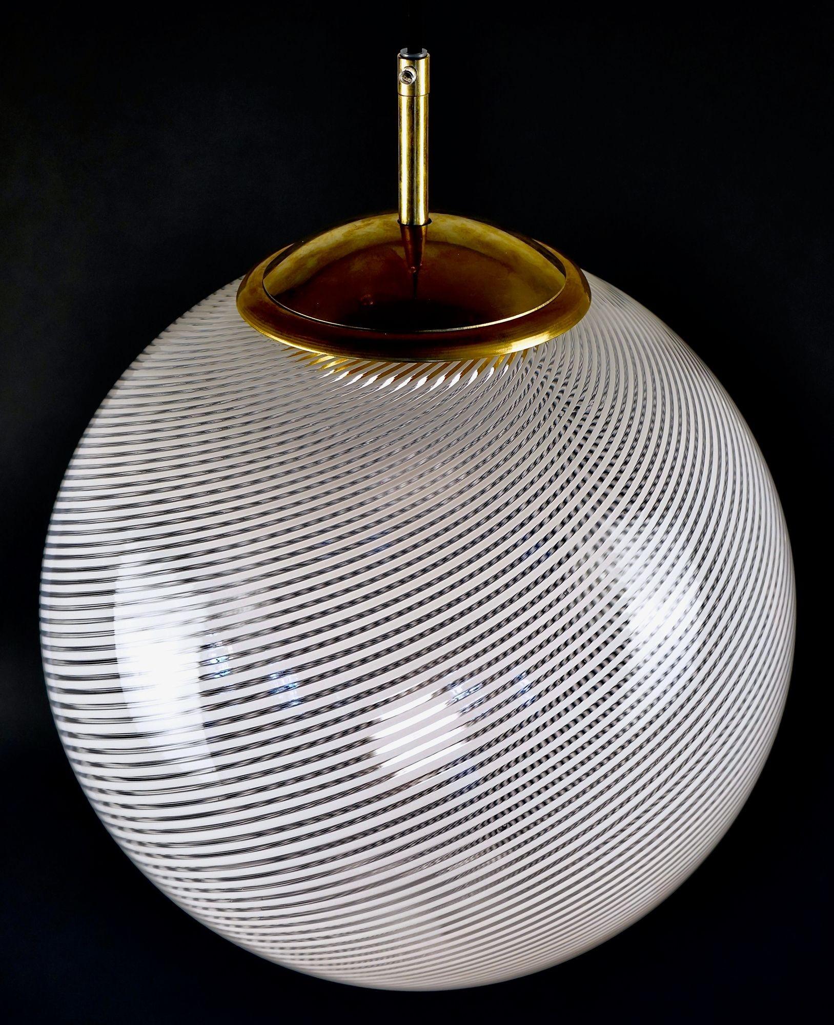 Gaia Trittico, 3 sphères en verre Murano White Mezza Filigrana, Piattelli Design en vente 1