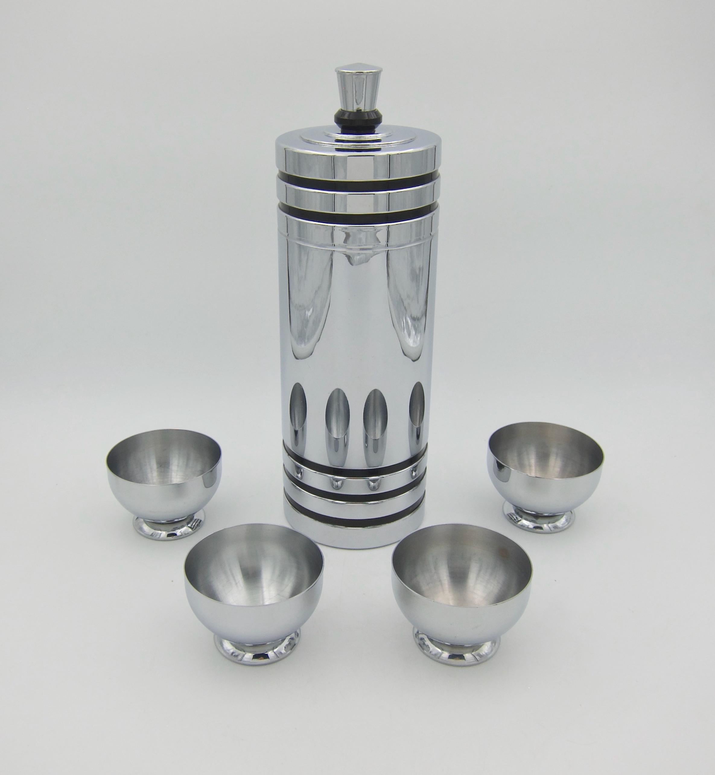Howard Reichenbach for Chase Art Deco Cocktail Shaker and Cup Gaiety Set 11