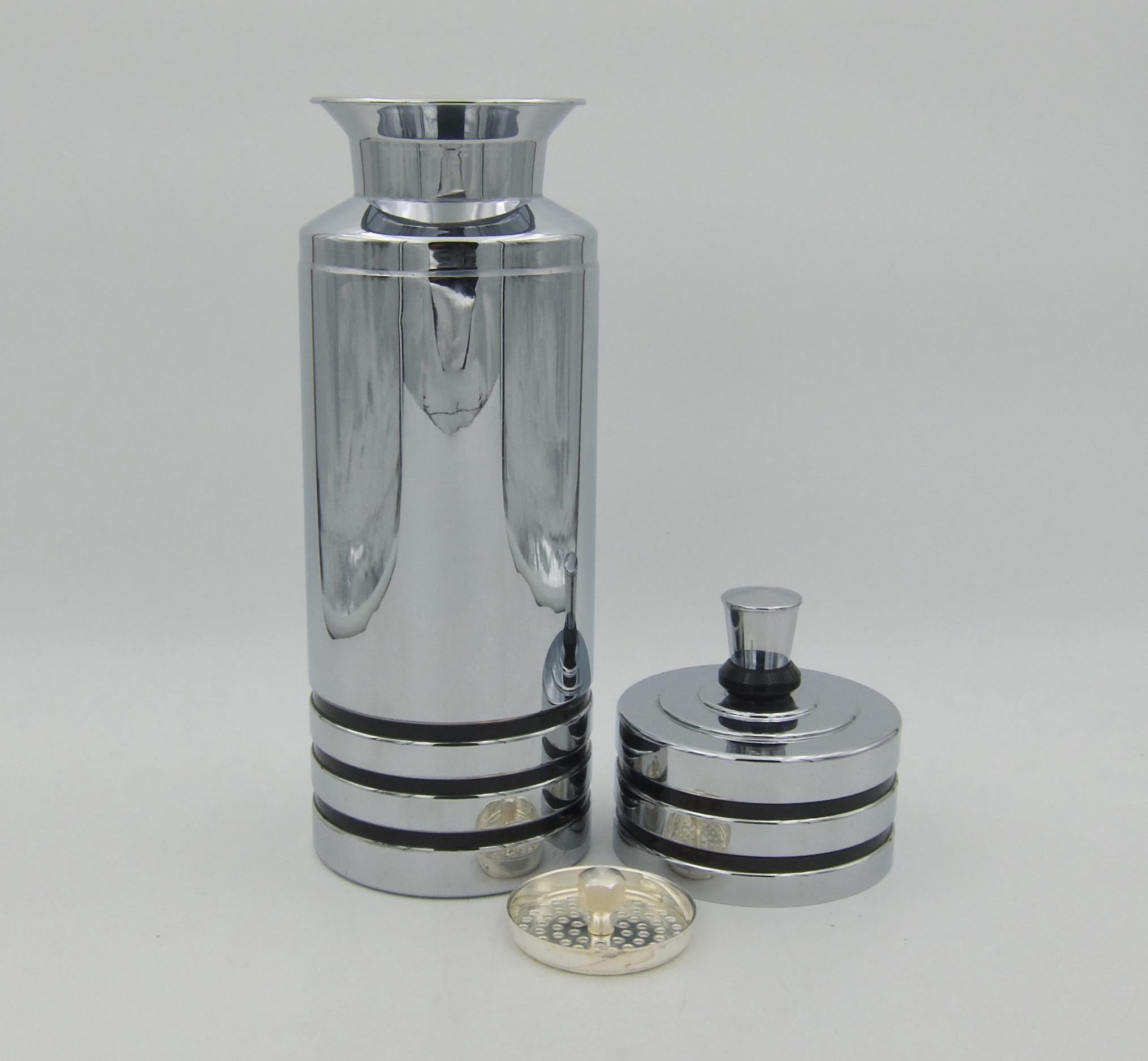 Howard Reichenbach for Chase Art Deco Cocktail Shaker and Cup Gaiety Set 2