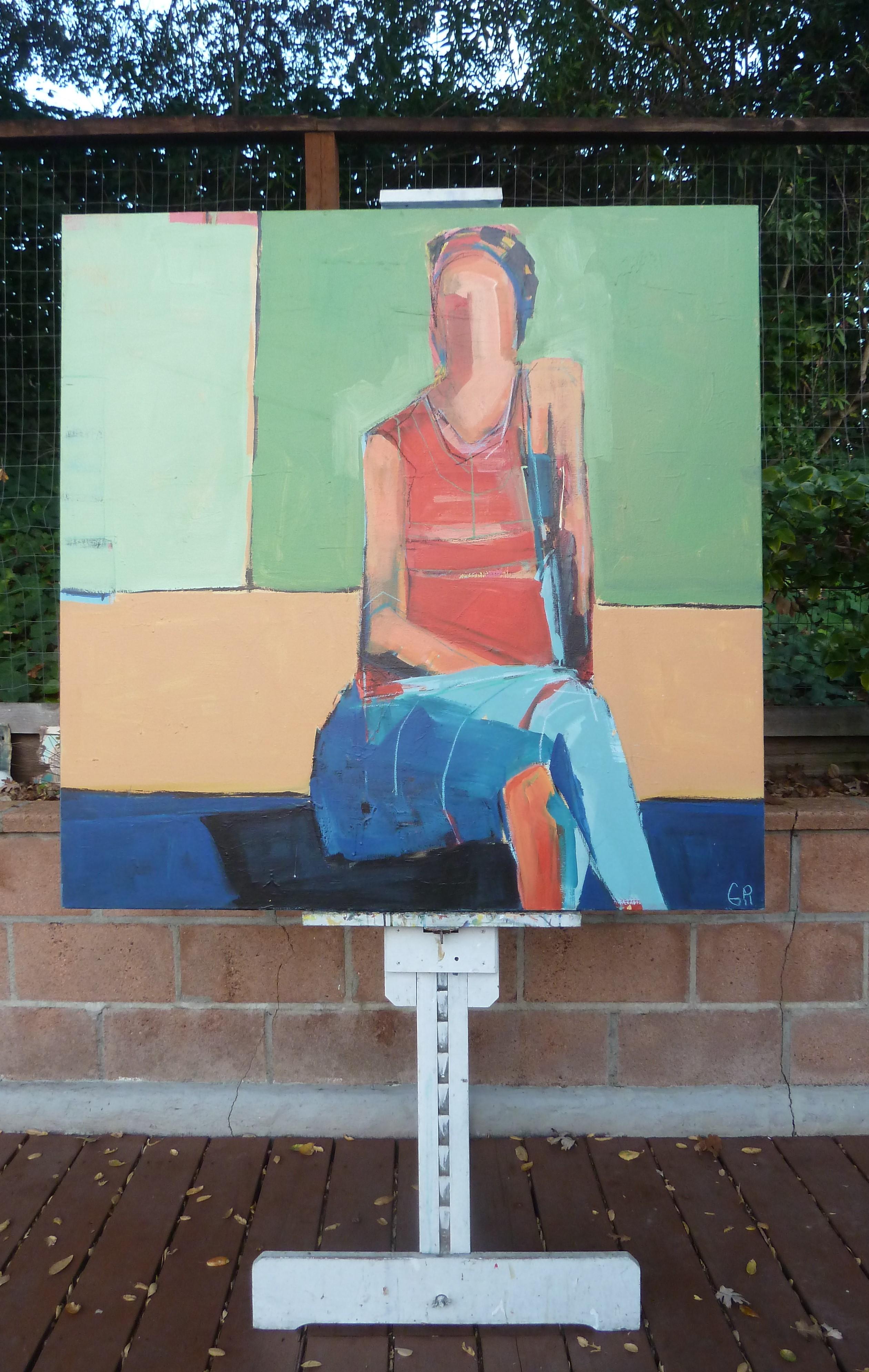 Sitzende Frau, Abstraktes Gemälde (Grau), Abstract Painting, von Gail Ragains