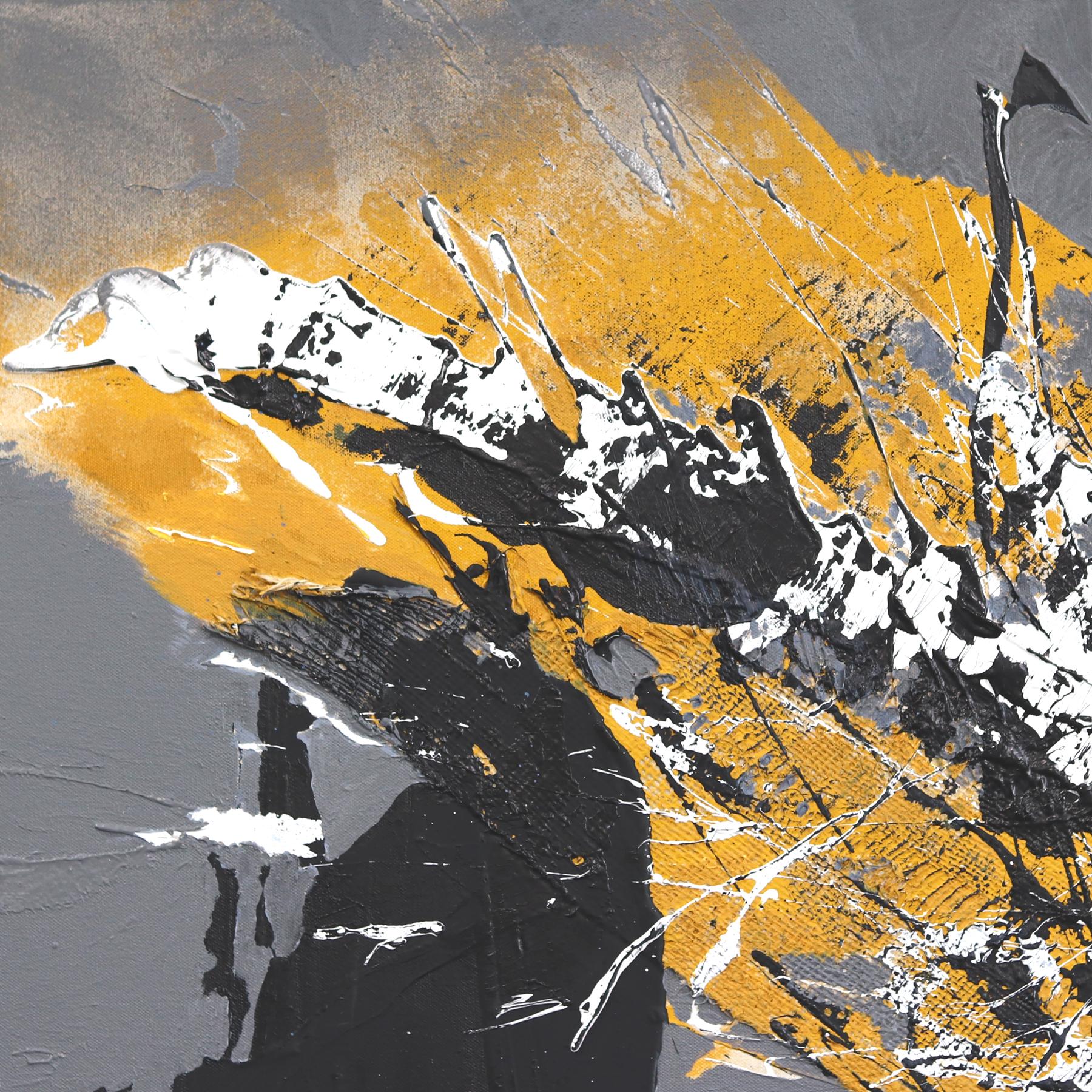 La artista de Arizona Gail Titus pinta vibrantes composiciones abstractas en acrílico sobre lienzo, centrándose en la textura y el color. Los planos geométricos de sus obras y la textura de sus movimientos se traman audazmente en contornos de