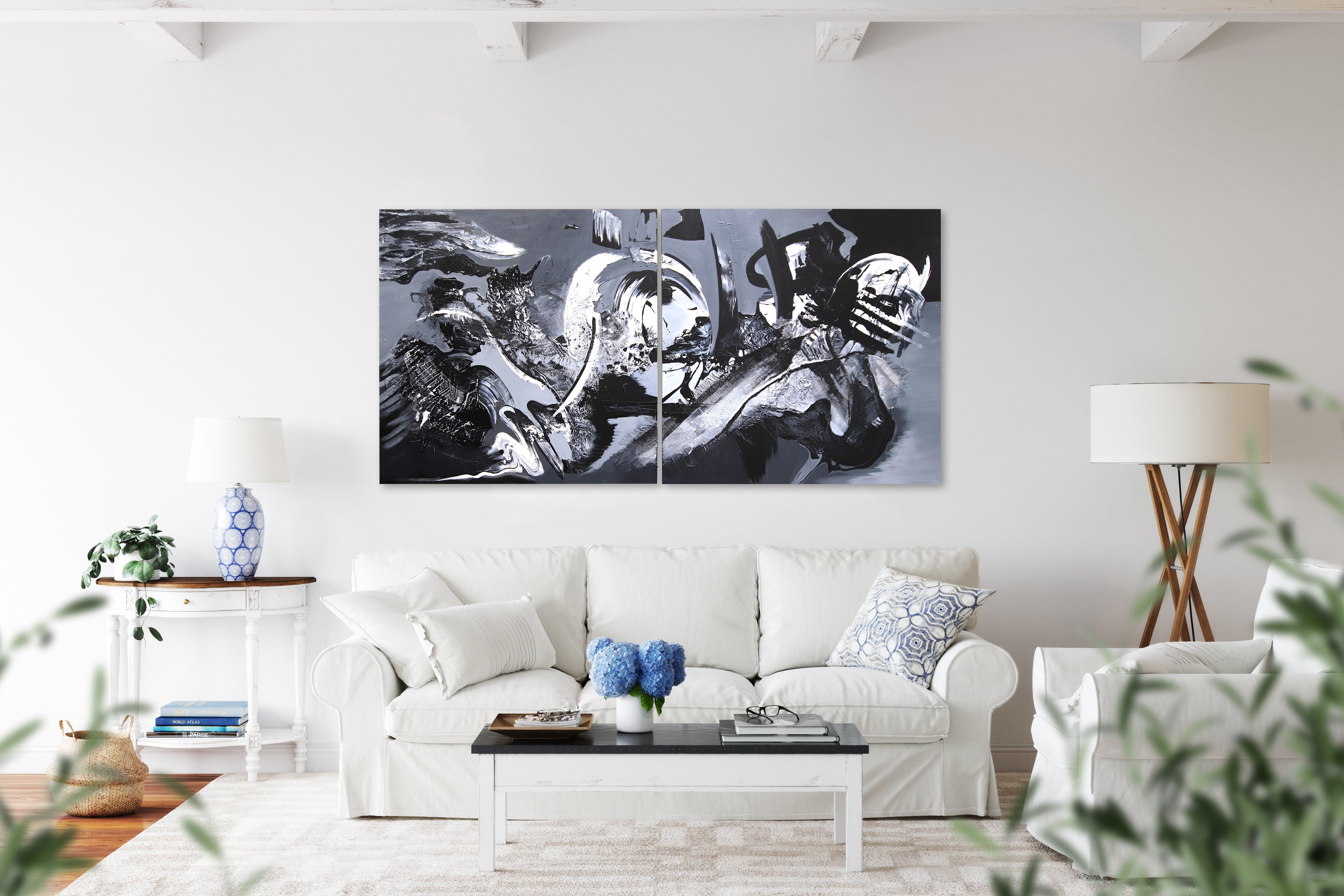 Gran Obra de Arte Abstracta Dinámica en Blanco y Negro - Fuerzas Gravitacionales (Díptico) - Painting de Gail Titus