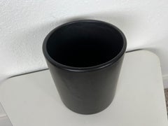 Gainey AC-8 Planter, Matte Black