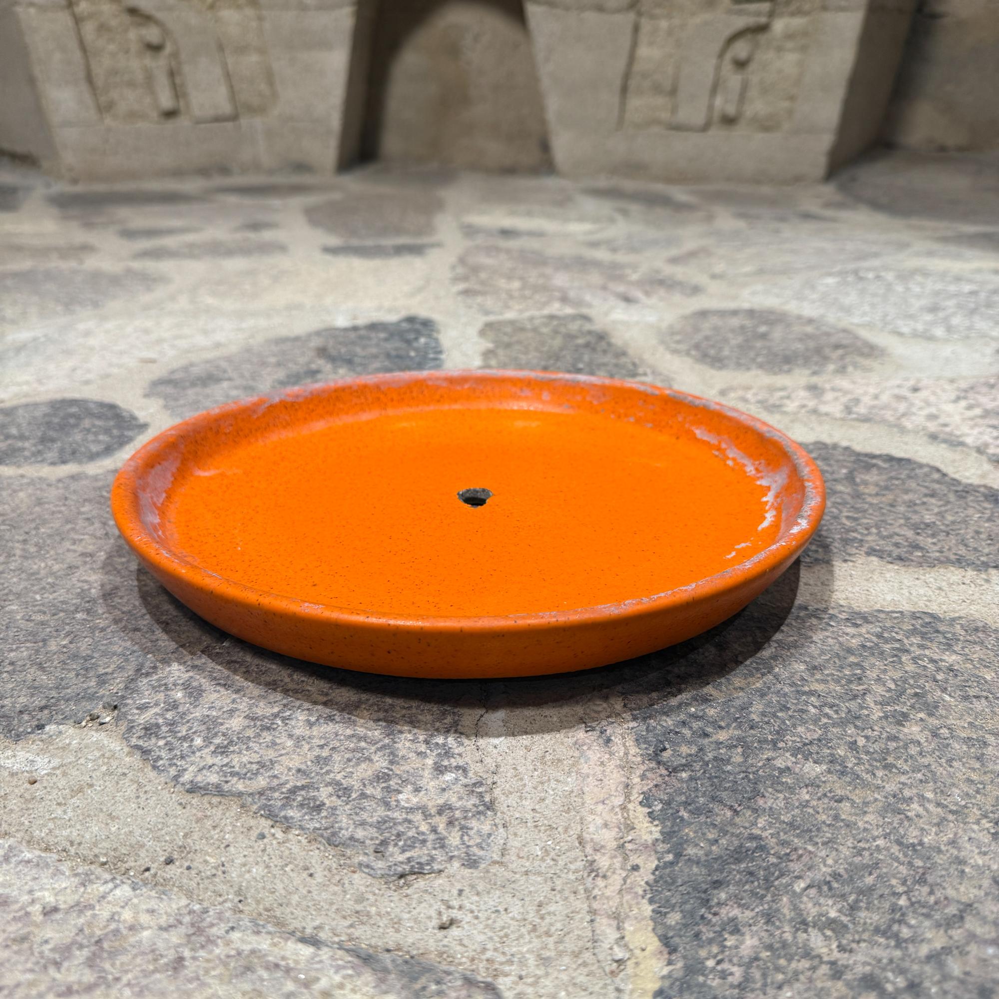 Gainey Pottery Orange Platte für Pflanzer Mitte des Jahrhunderts Modern (amerikanisch) im Angebot