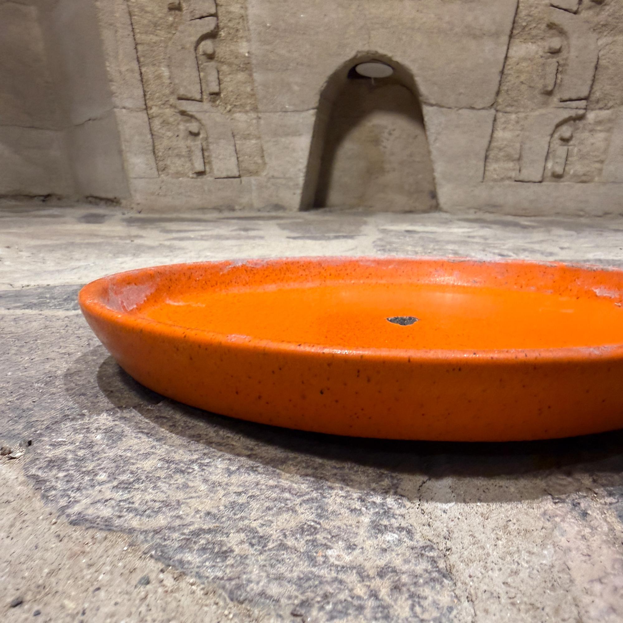 Gainey Pottery Orange Platte für Pflanzer Mitte des Jahrhunderts Modern (Mitte des 20. Jahrhunderts) im Angebot