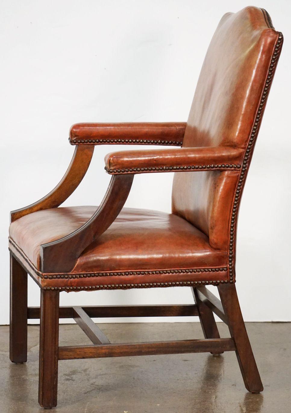 Gainsborough Arm Chair of Leather and Mahogany from England For Sale 4